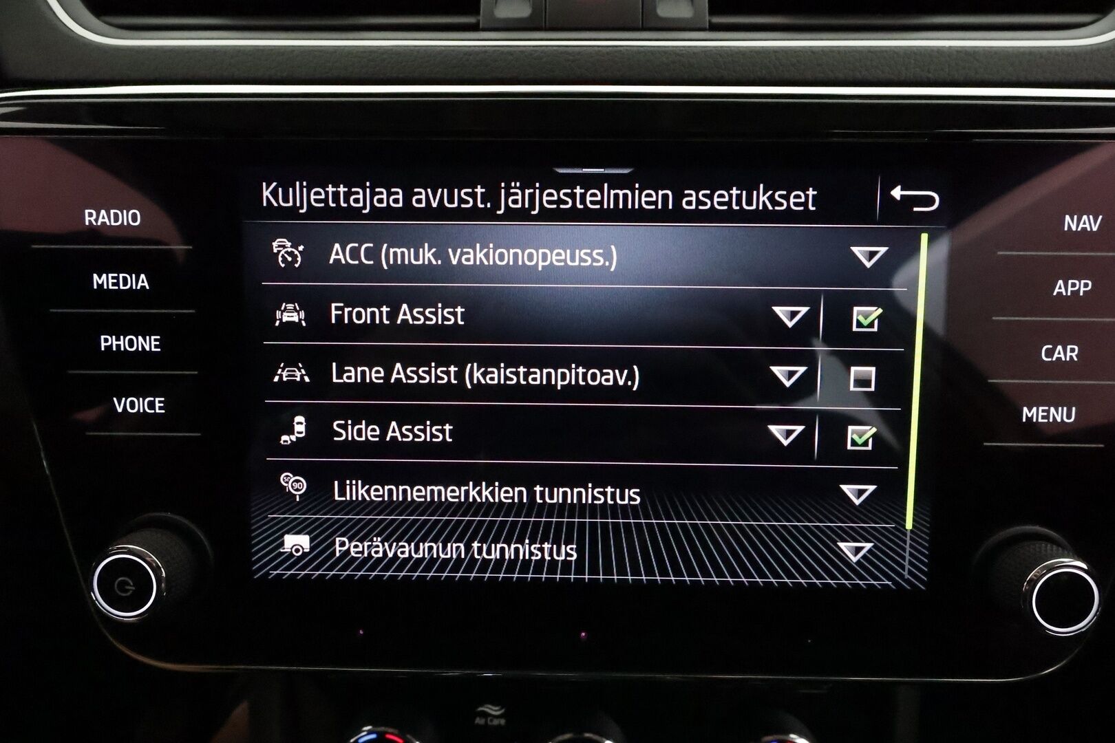 SKODA SUPERB 2021 Combi 1,4 TSI PHEV L&K iV DSG **Canton / Webasto / Koukku / Adapt.Vakkari / Matrix-LED / Muistinahat / P.kamera / Navi** - Merkkihuollettu!