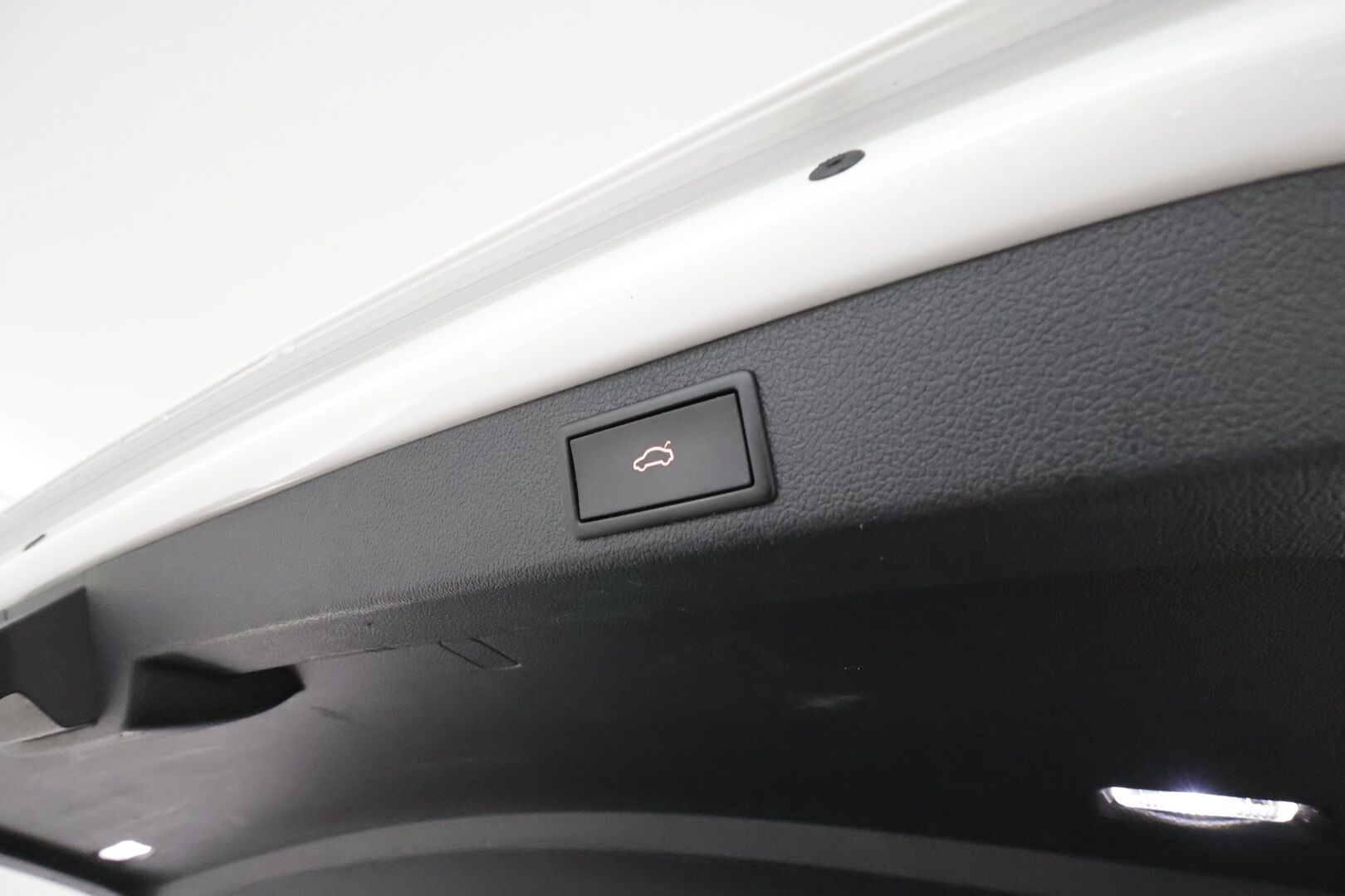 SKODA SUPERB 2021 Combi 1,4 TSI PHEV L&K iV DSG **Canton / Webasto / Koukku / Adapt.Vakkari / Matrix-LED / Muistinahat / P.kamera / Navi** - Merkkihuollettu!