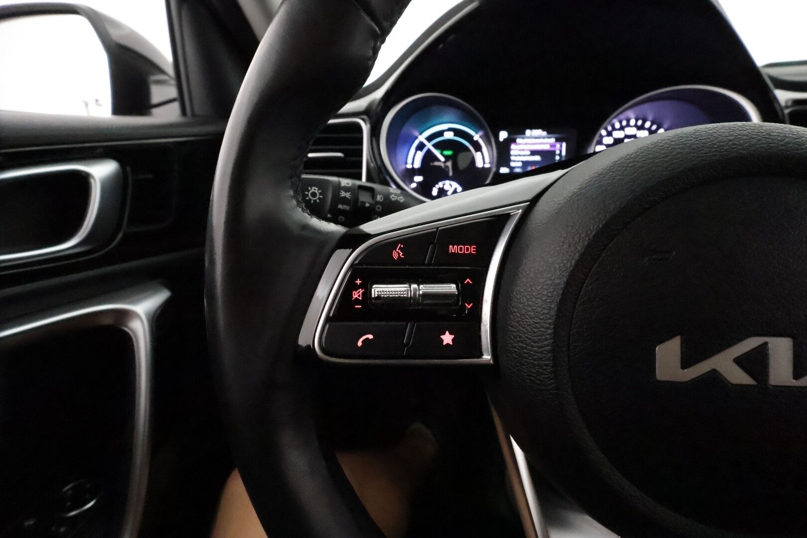 KIA CEED 2022 1,6 GDI Plug-In Hybrid EX SW DCT **Adapt.vakkari / P.kamera / LED / KeylessGo / Ratinlämmitin / Facelift** - Merkkiliikkeen huoltohistoria / Seuraava huolto vasta 05/2026 / 