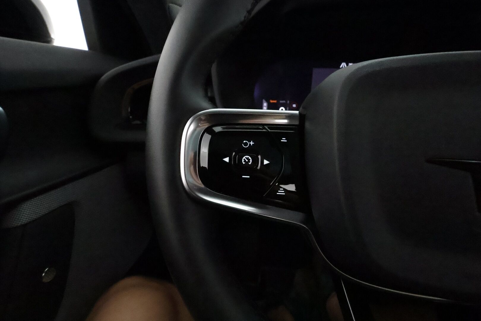 POLESTAR 2 2024 Long range Dual motor, 310kW, 82kWh - 3,99 % KORKOTARJOUS TÄHÄN AUTOON - Lämpöpumppu / Pilot&Plus / Harman&Kardon / Pixel LED / Lasikatto / 360-Kamera / Muistipenkki / Adapt.Vakkari / Huippuvarusteet!