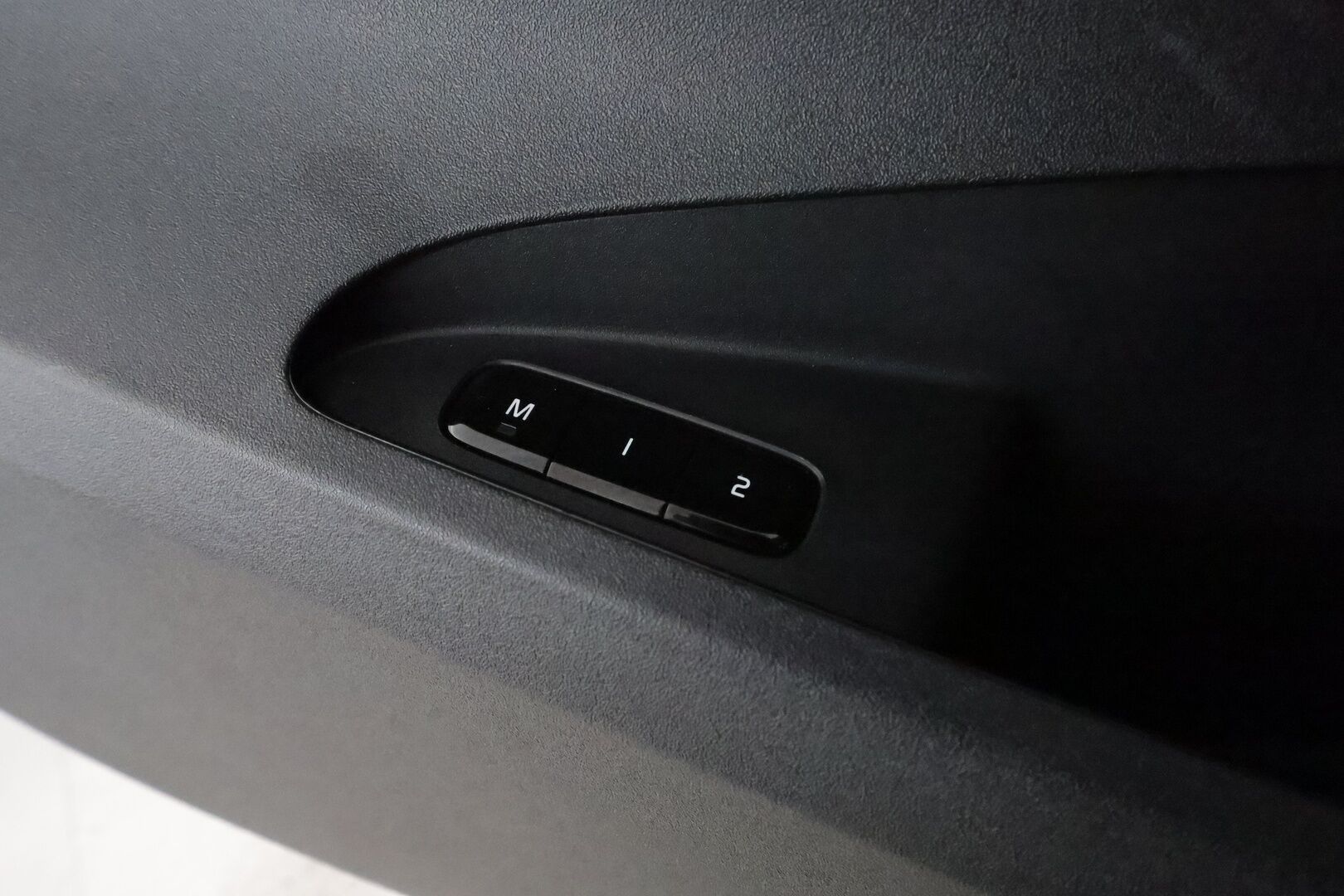 POLESTAR 2 2024 Long range Dual motor, 310kW, 82kWh - 3,99 % KORKOTARJOUS TÄHÄN AUTOON - Lämpöpumppu / Pilot&Plus / Harman&Kardon / Pixel LED / Lasikatto / 360-Kamera / Muistipenkki / Adapt.Vakkari / Huippuvarusteet!