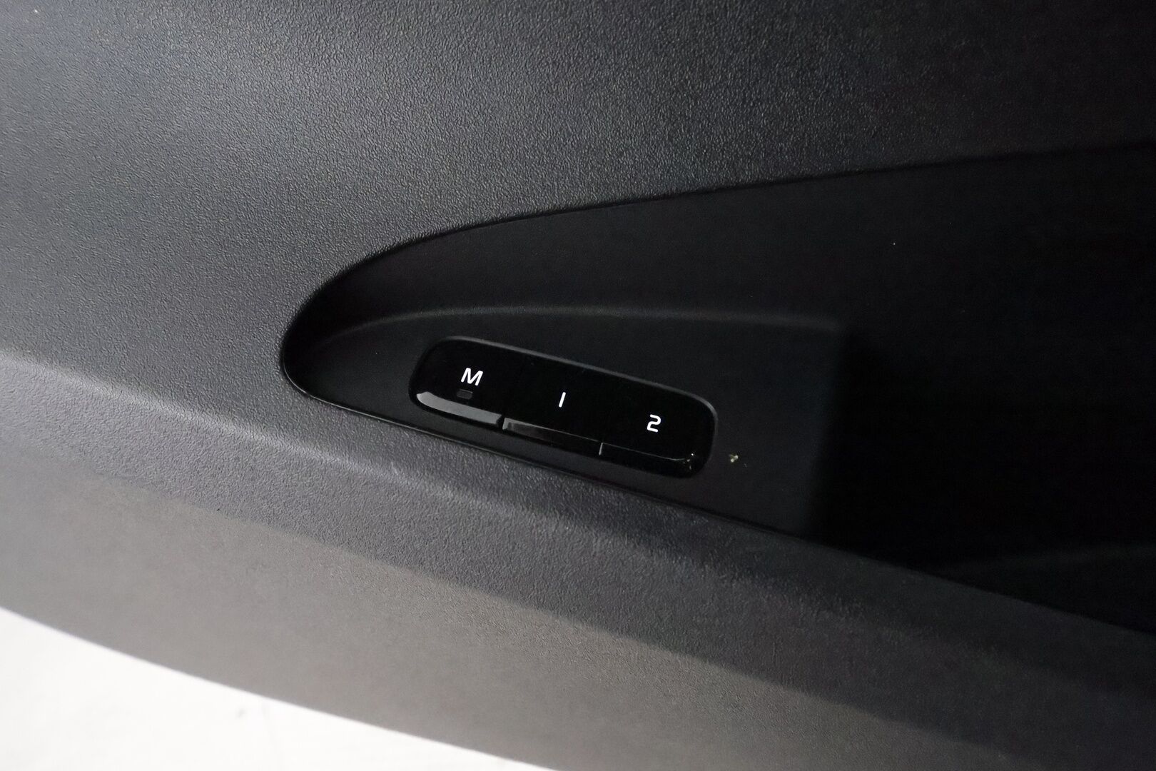 POLESTAR 2 2024 Long range Dual motor, 310kW, 82kWh - 3,99 % KORKOTARJOUS TÄHÄN AUTOON - Pilot&Plus / Harman & Kardon / Lämpöpumppu / Lasikatto / Pixel LED / 360-Kamera / Ratinlämmitys / Merkkihuollot / Huippuvarusteet!