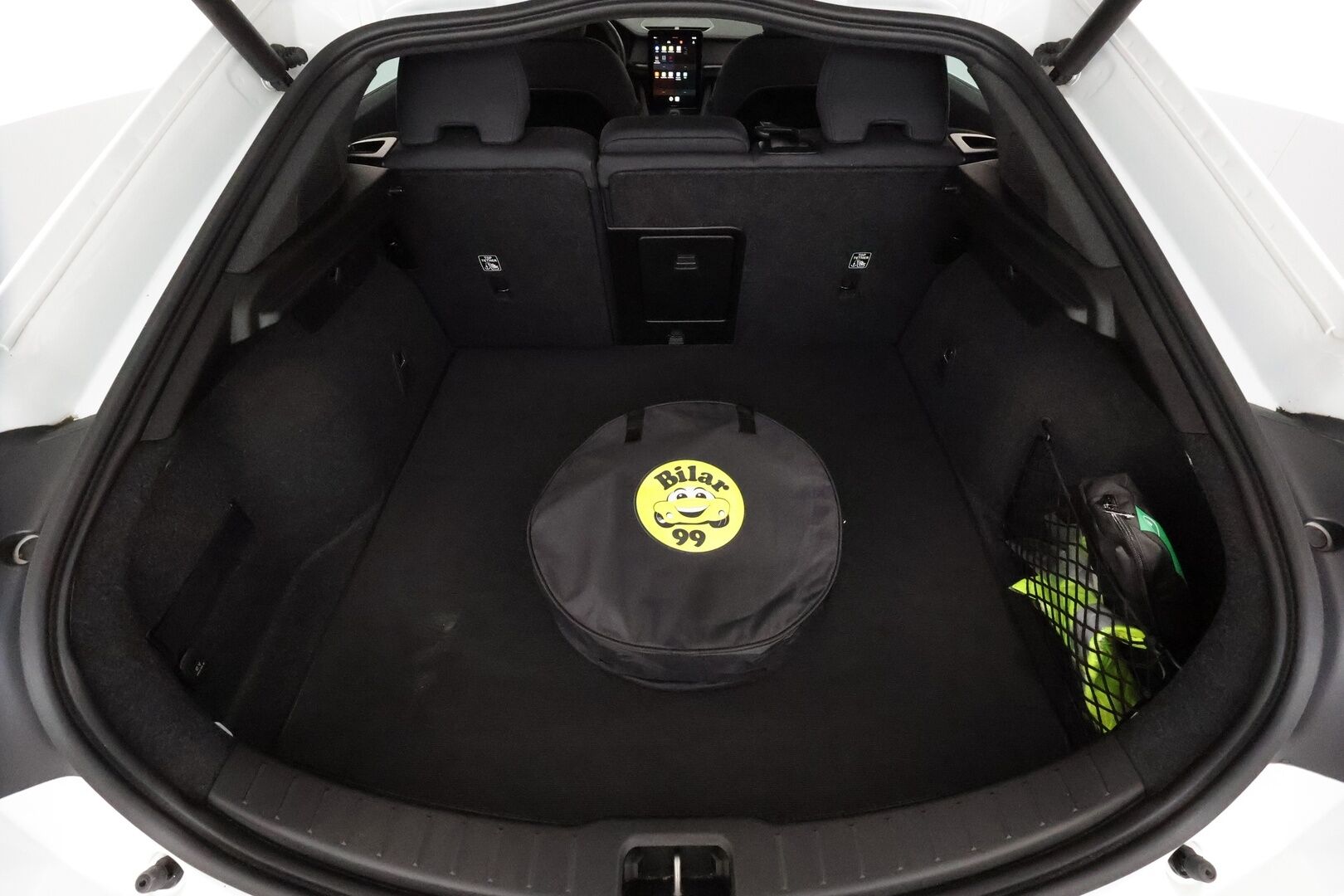 POLESTAR 2 2024 Long range Dual motor, 310kW, 82kWh - 3,99 % KORKOTARJOUS TÄHÄN AUTOON - Pilot&Plus / Harman & Kardon / Lämpöpumppu / Lasikatto / Pixel LED / 360-Kamera / Ratinlämmitys / Merkkihuollot / Huippuvarusteet!