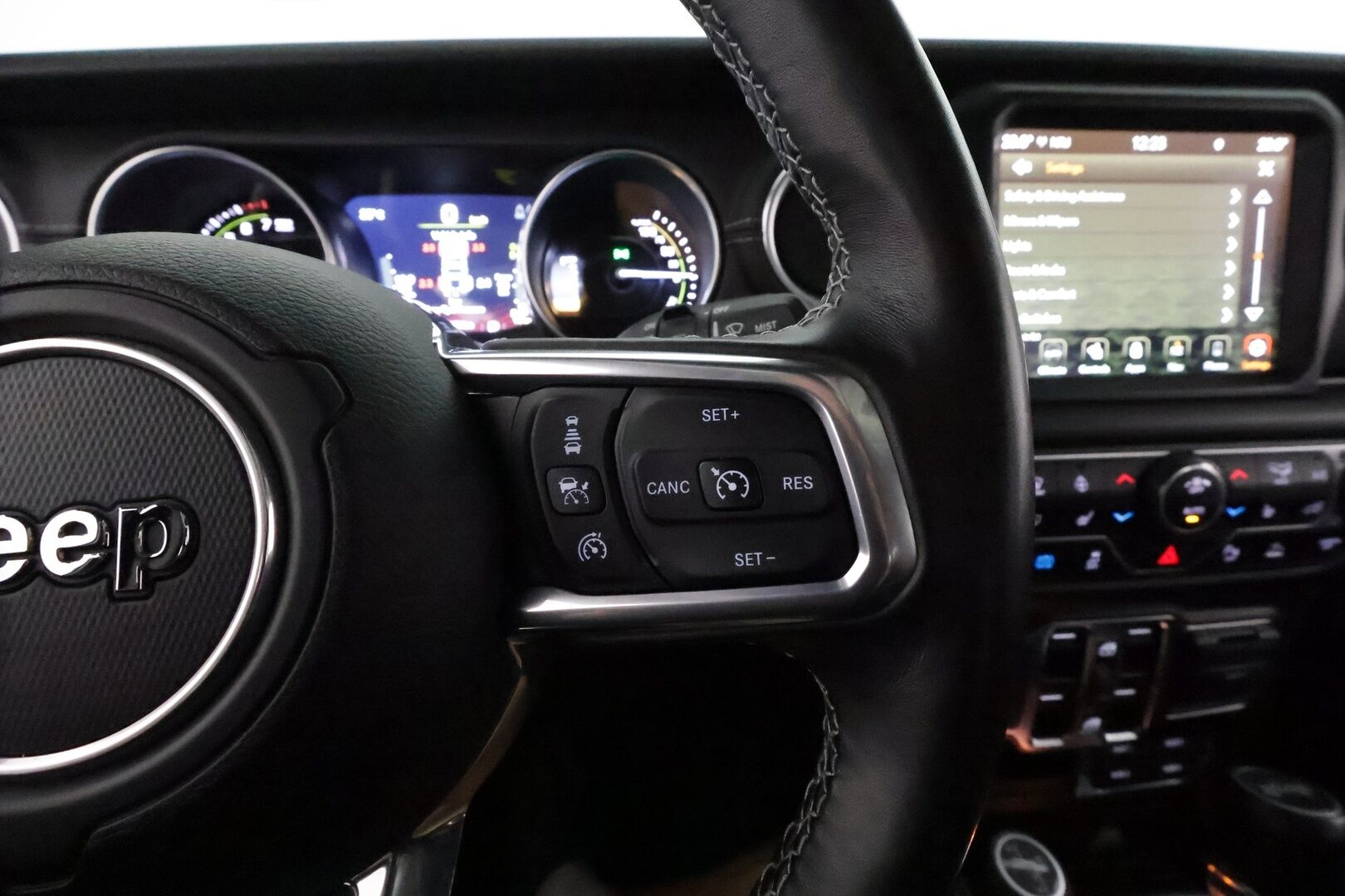 JEEP WRANGLER 2021 Unlimited 2.0 PHEV AT8 4x4 **Adapt.vakkari / Alpine Audio / 180.kamera / Nahkaverhoilu / Navi / KeylessGo / LED** - 2,99 % KORKOTARJOUS TÄHÄN AUTOON - 