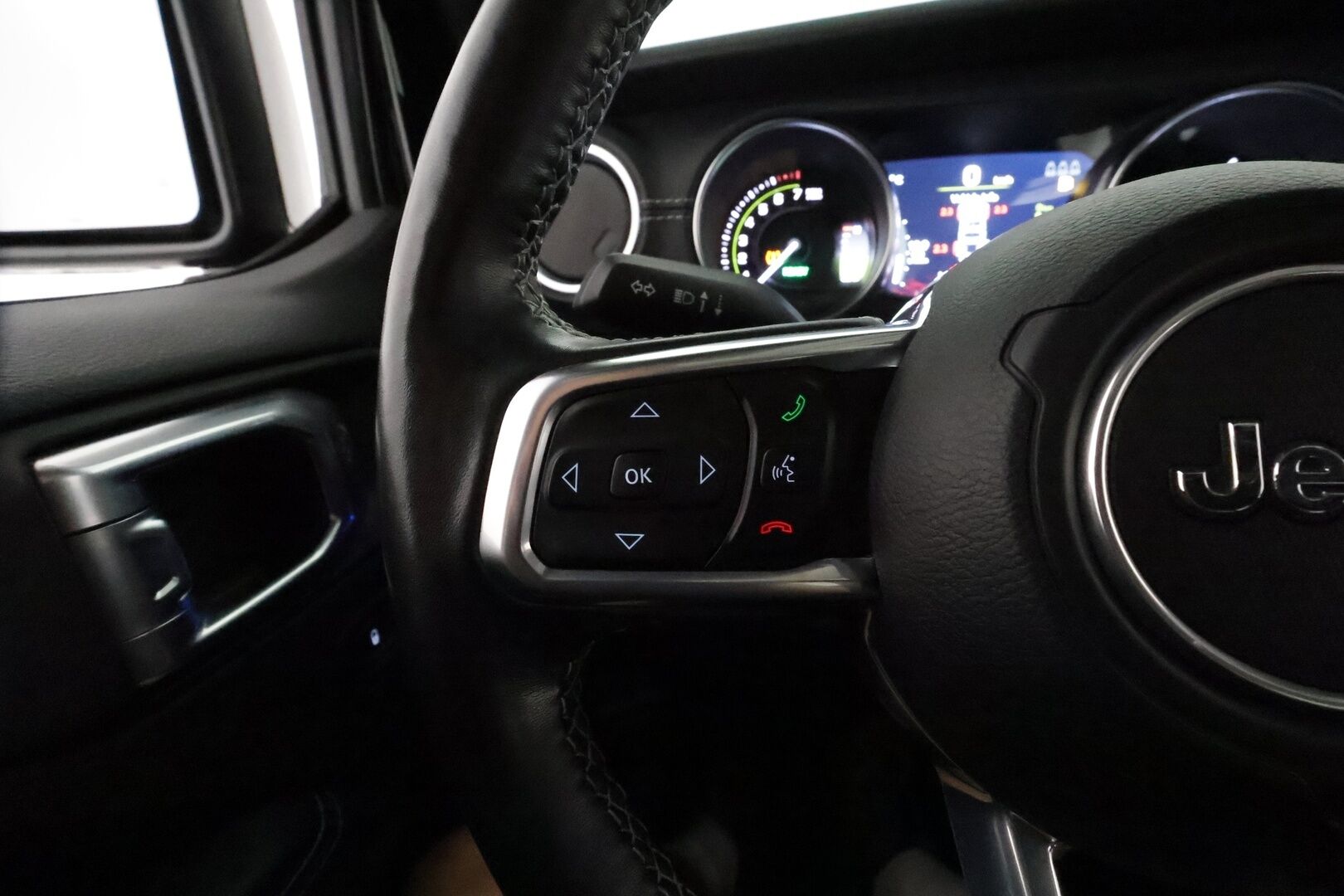JEEP WRANGLER 2021 Unlimited 2.0 PHEV AT8 4x4 **Adapt.vakkari / Alpine Audio / 180.kamera / Nahkaverhoilu / Navi / KeylessGo / LED** - 2,99 % KORKOTARJOUS TÄHÄN AUTOON - 