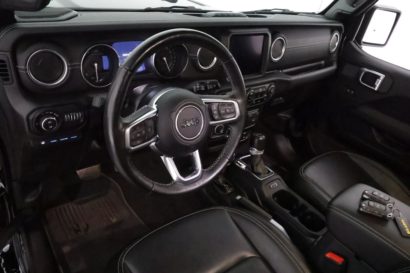 JEEP WRANGLER 2021 Unlimited 2.0 PHEV AT8 4x4 **Adapt.vakkari / Alpine Audio / 180.kamera / Nahkaverhoilu / Navi / KeylessGo / LED** - 2,99 % KORKOTARJOUS TÄHÄN AUTOON - 