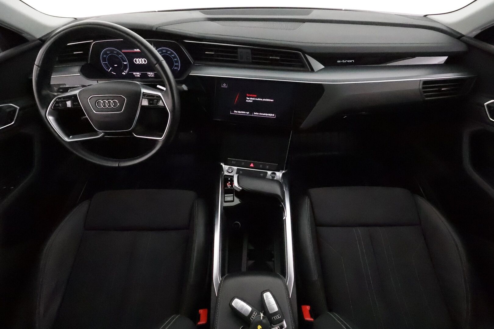 AUDI Q8 E-TRON 2024 50 Sportback **Adapt.vakkari / Bang&Olufsen / Muistipenkki / P.kamera / Digimittaristo / Puolinahat / Ilma-alusta** - 3,99 % KORKOTARJOUS TÄHÄN AUTOON - Akku kuntotarkastettu / Sähköluukku / Kahdet renkaat aluvanteilla / Merkkihuollettu