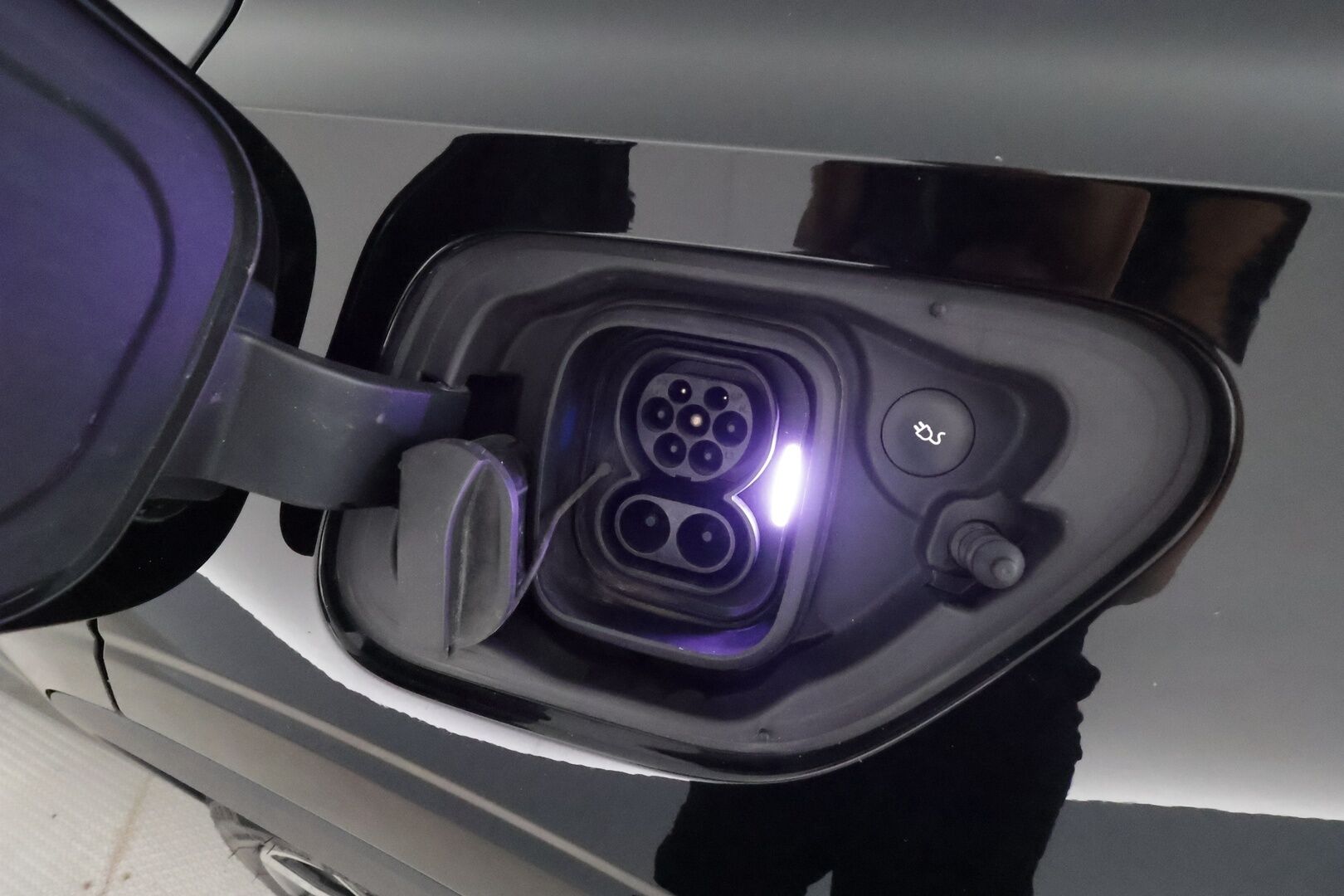 POLESTAR 2 2021 Long Range Dual Motor **Plus&Pilot / Lasikatto / Pixel-LED / Adapt.Vakkari / H&K / 360° / Koukku** - Kahdet Renkaat