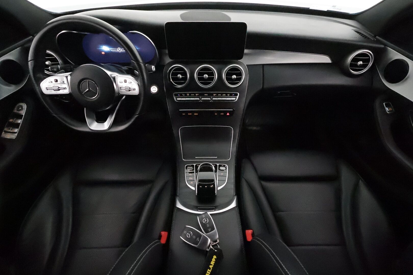 MERCEDES-BENZ C 2019 220 d T A Business **Multibeam / P.Kamera / Koukku / Sporttinahat / Navi / Digimittaristo / Apple&Android** - Kahdet Renkaat