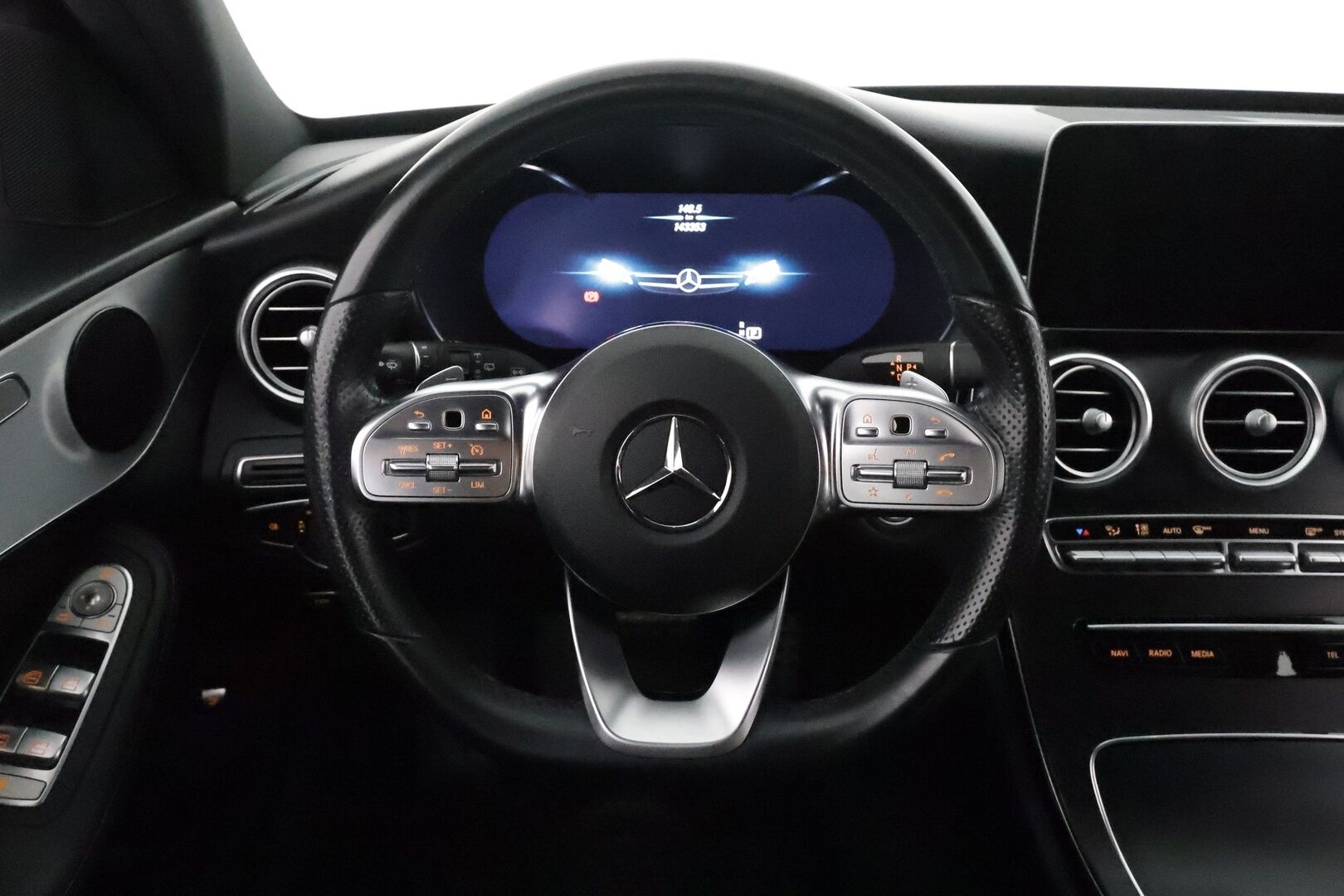 MERCEDES-BENZ C 2019 220 d T A Business **Multibeam / P.Kamera / Koukku / Sporttinahat / Navi / Digimittaristo / Apple&Android** - Kahdet Renkaat