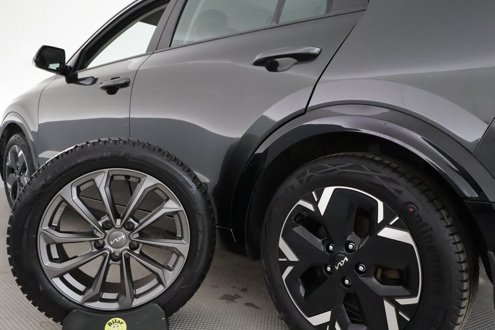 KIA NIRO 2023 64kWh 204hv Electric **Adapt.vakkari / P.kamera / Koukku / Digimittaristo / LED / Puolinahat / KeylessGo** - Akku kuntotarkastettu / Kahdet renkaat aluvanteilla / Merkkihuollettu / Ratinlämmitin