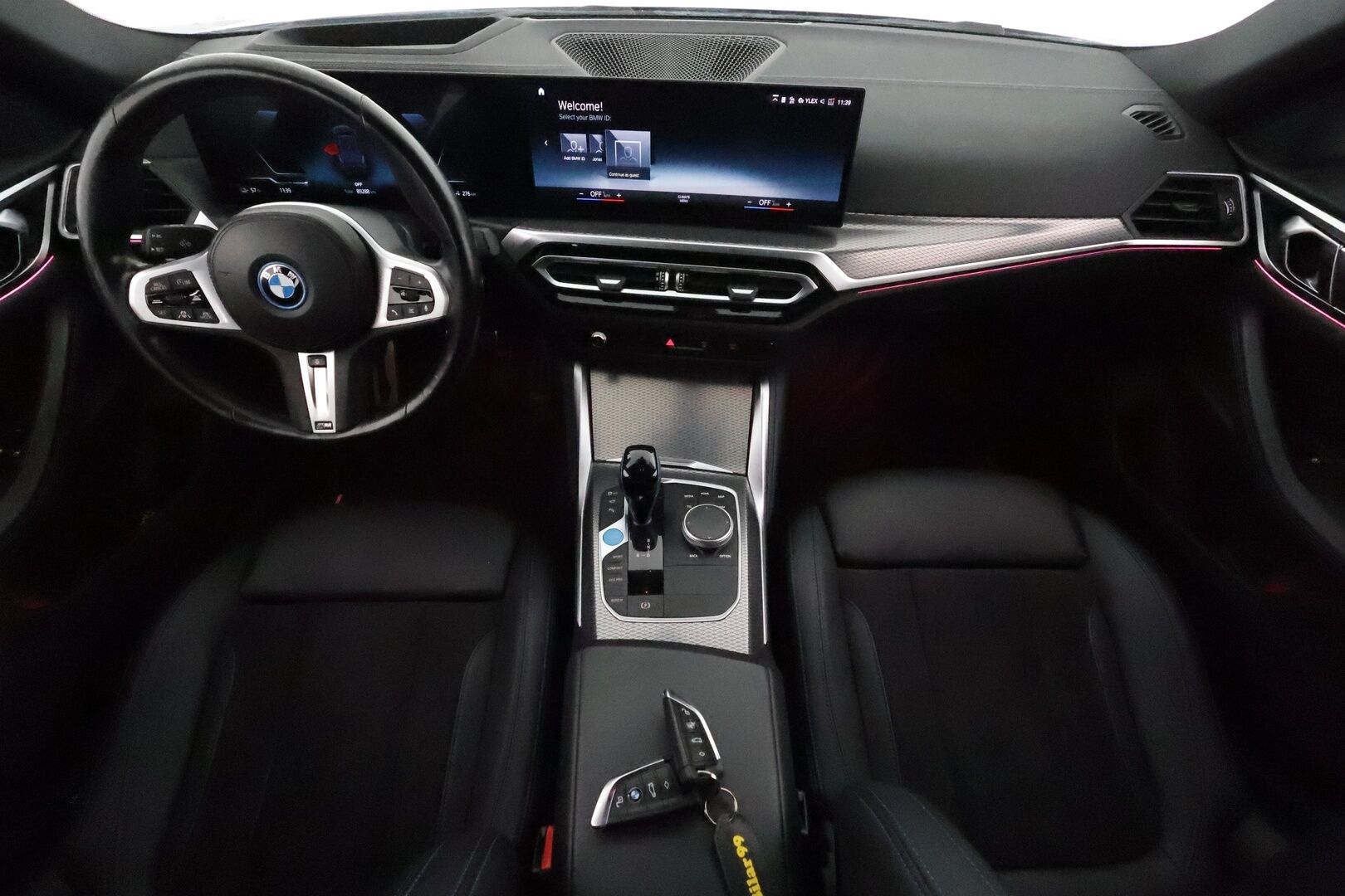 BMW I4 2022 eDrive40 M-Sport **Koukku / Adapt.Vakkari / HiFi / Laser-LED / 360° / Sporttipenkit / Widescreen / Navi / HUD** - 3,99 % KORKOTARJOUS TÄHÄN AUTOON - Akku kuntotarkastettu / 2x Latauskaapelit / Merkkihuollettu!