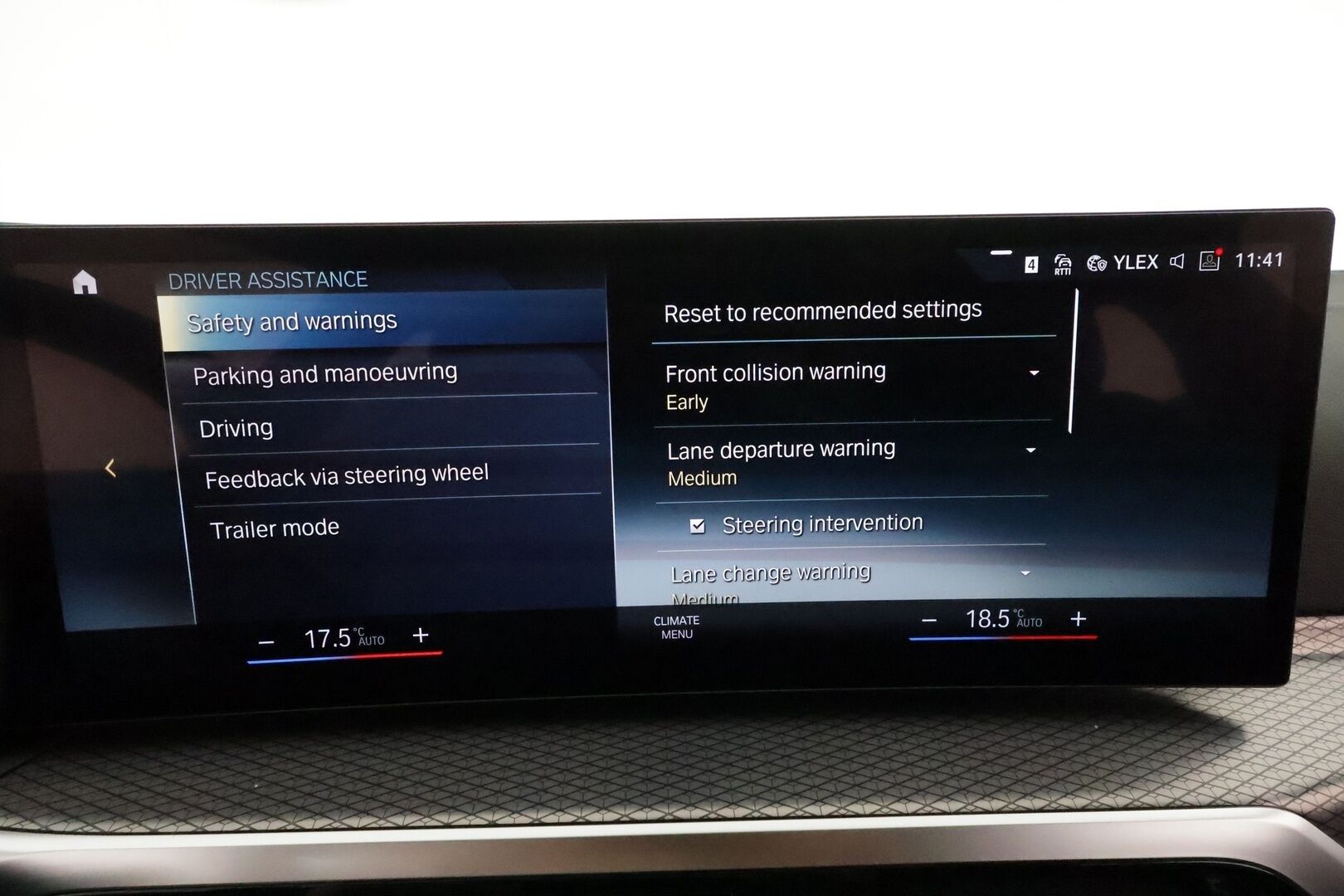 BMW I4 2022 eDrive40 M-Sport **Koukku / Adapt.Vakkari / HiFi / Laser-LED / 360° / Sporttipenkit / Widescreen / Navi / HUD** - 3,99 % KORKOTARJOUS TÄHÄN AUTOON - Akku kuntotarkastettu / 2x Latauskaapelit / Merkkihuollettu!