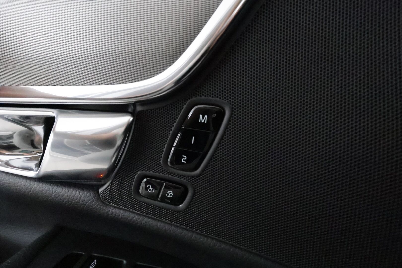 Volvo V90 2017 D4 AWD Inscription aut **Webasto / Koukku / Adapt.Vakkari / Full-LED / P.kamera / Sporttipenkki Muistilla / Navi** - 3,99 % KORKOTARJOUS TÄHÄN AUTOON - Kahdet Renkaat
