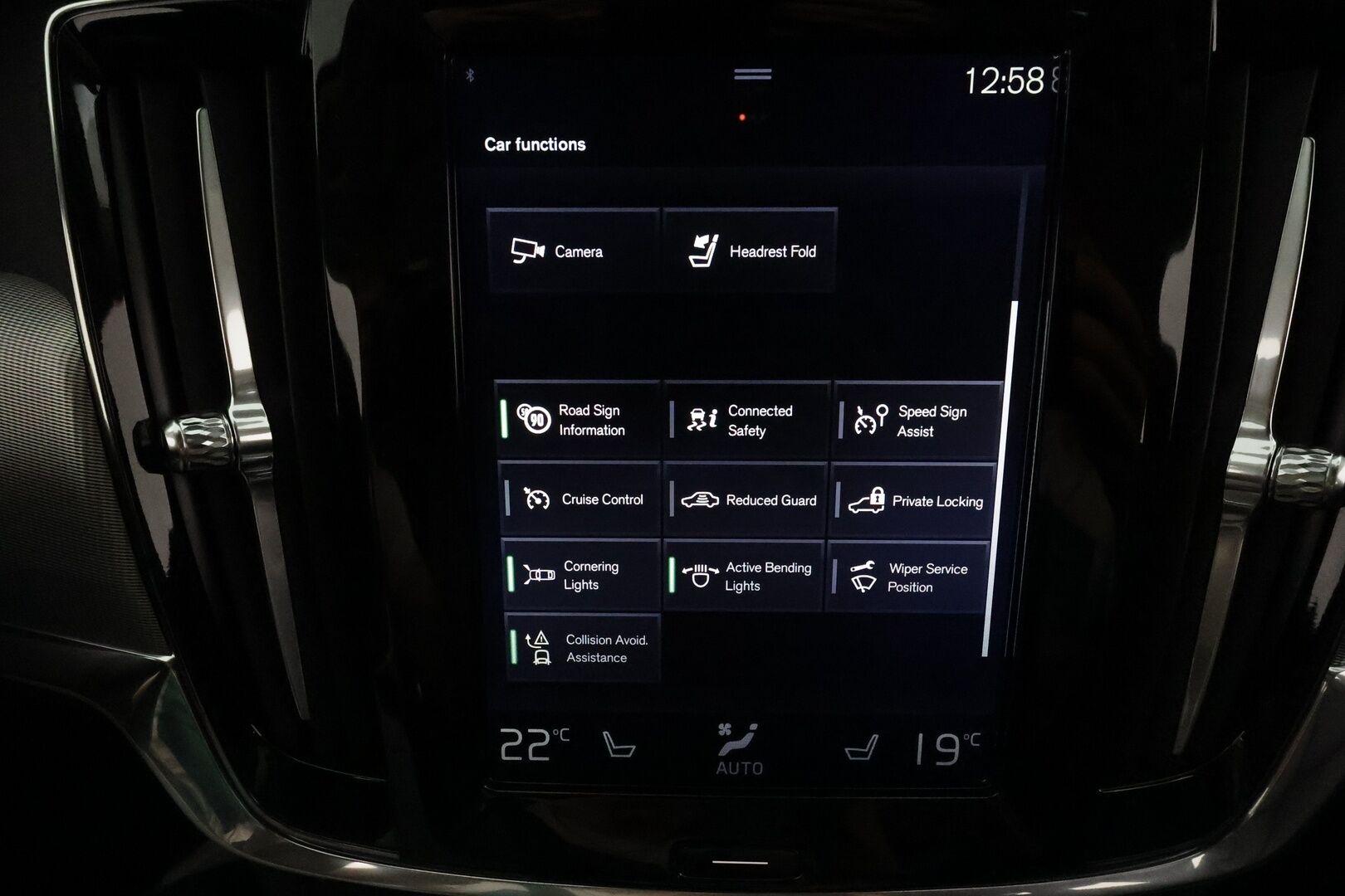 Volvo V90 2017 D4 AWD Inscription aut **Webasto / Koukku / Adapt.Vakkari / Full-LED / P.kamera / Sporttipenkki Muistilla / Navi** - 3,99 % KORKOTARJOUS TÄHÄN AUTOON - Kahdet Renkaat