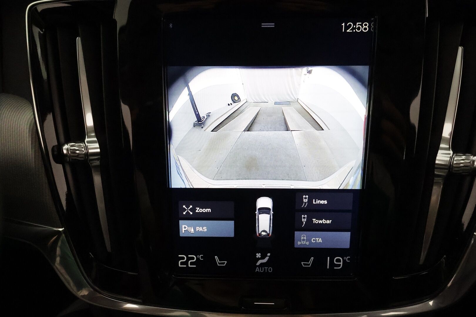 Volvo V90 2017 D4 AWD Inscription aut **Webasto / Koukku / Adapt.Vakkari / Full-LED / P.kamera / Sporttipenkki Muistilla / Navi** - 3,99 % KORKOTARJOUS TÄHÄN AUTOON - Kahdet Renkaat