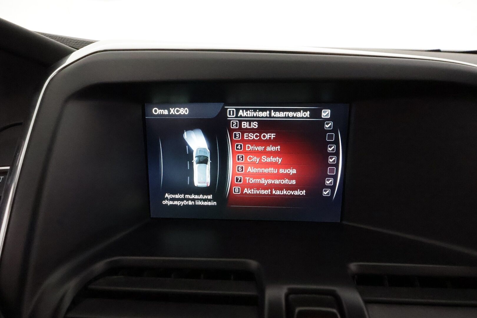 Volvo XC60 2016 D4 AWD R-Design aut - Webasto / Adapt.Vakkari / Panorama / Nahkasisusta / Digimittari / Sensus Navi / Peruutuskamera / Huippuvarusteet!