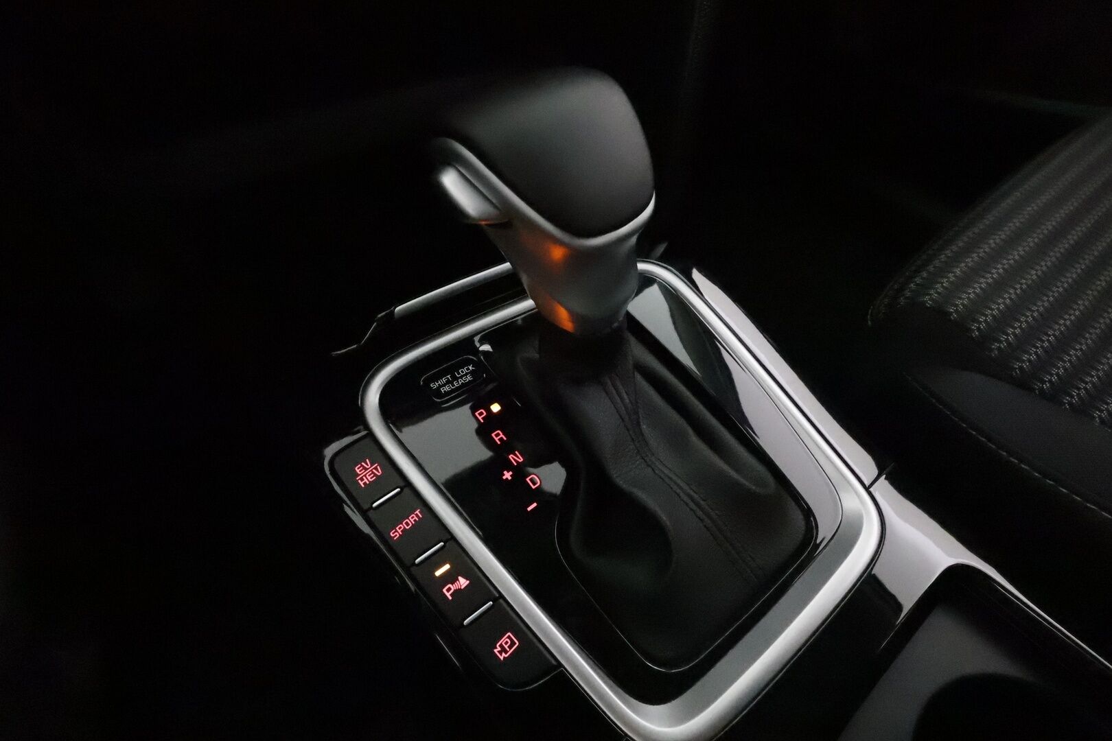 KIA CEED 2022 1,6 GDI Plug-In Hybrid EX SW DCT **Adapt.vakkari / P.kamera / Apple&Android / Ratinlämmitin / LED / KeylessGo** - Merkkihuollettu