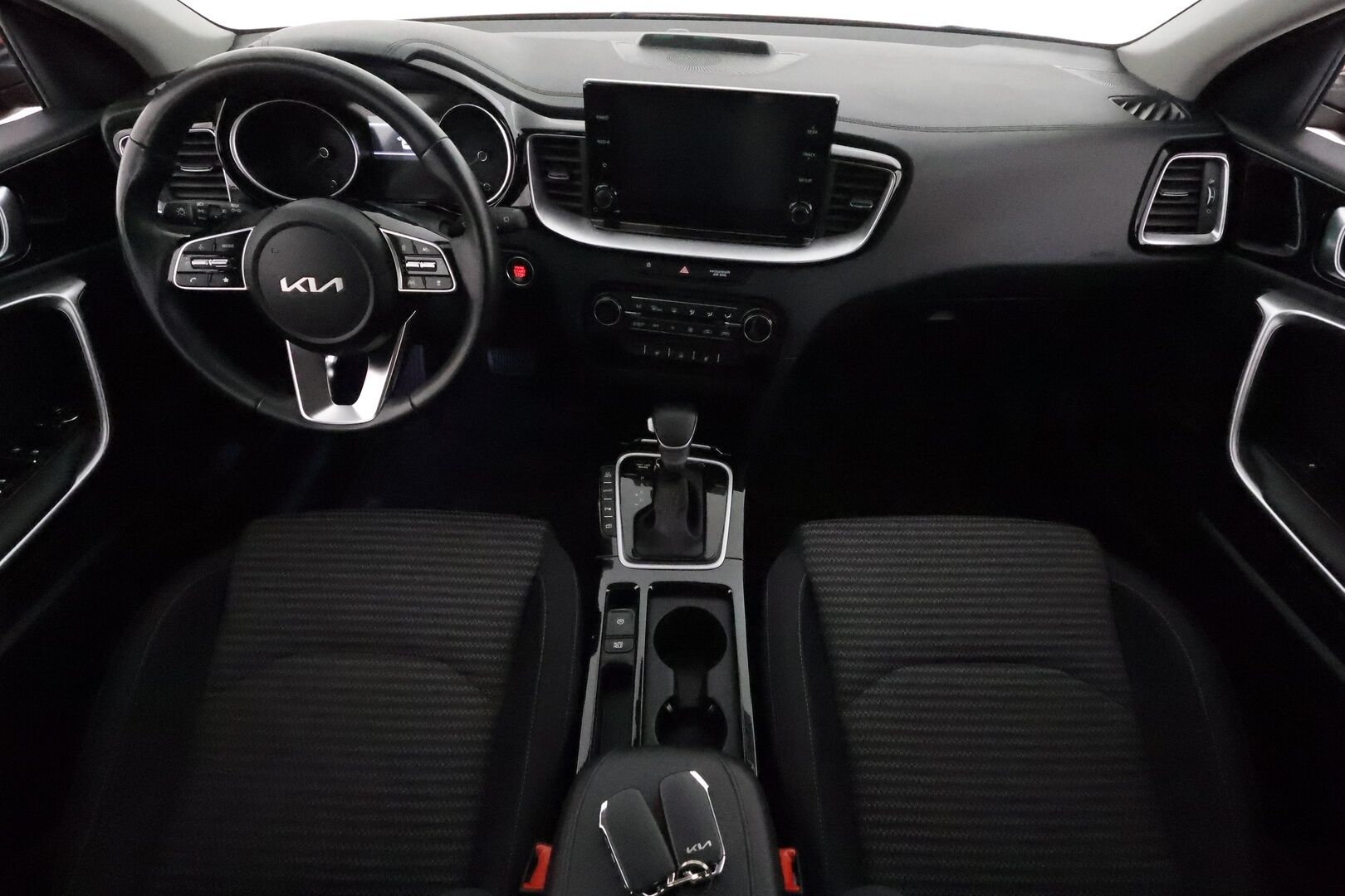 KIA CEED 2022 1,6 GDI Plug-In Hybrid EX SW DCT **Adapt.vakkari / P.kamera / Apple&Android / Ratinlämmitin / LED / KeylessGo** - Merkkihuollettu