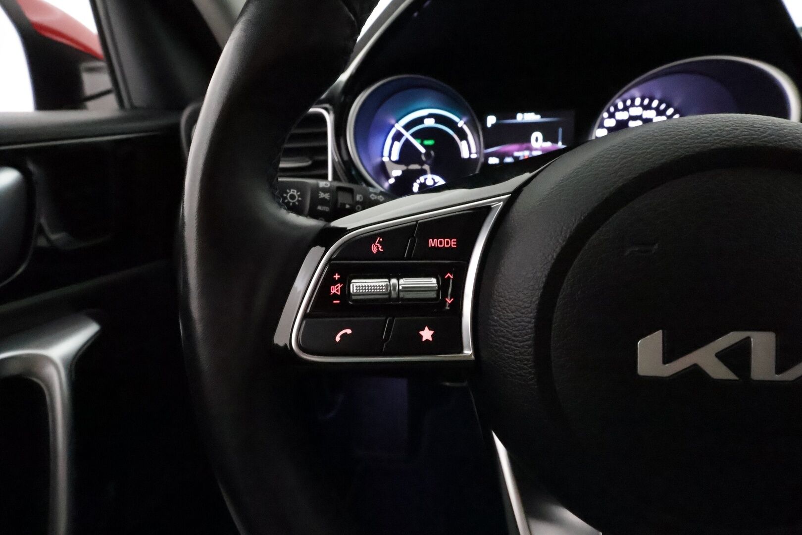 KIA CEED 2022 1,6 GDI Plug-In Hybrid EX SW DCT **Adapt.vakkari / P.kamera / Apple&Android / Ratinlämmitin / LED / KeylessGo** - Merkkihuollettu
