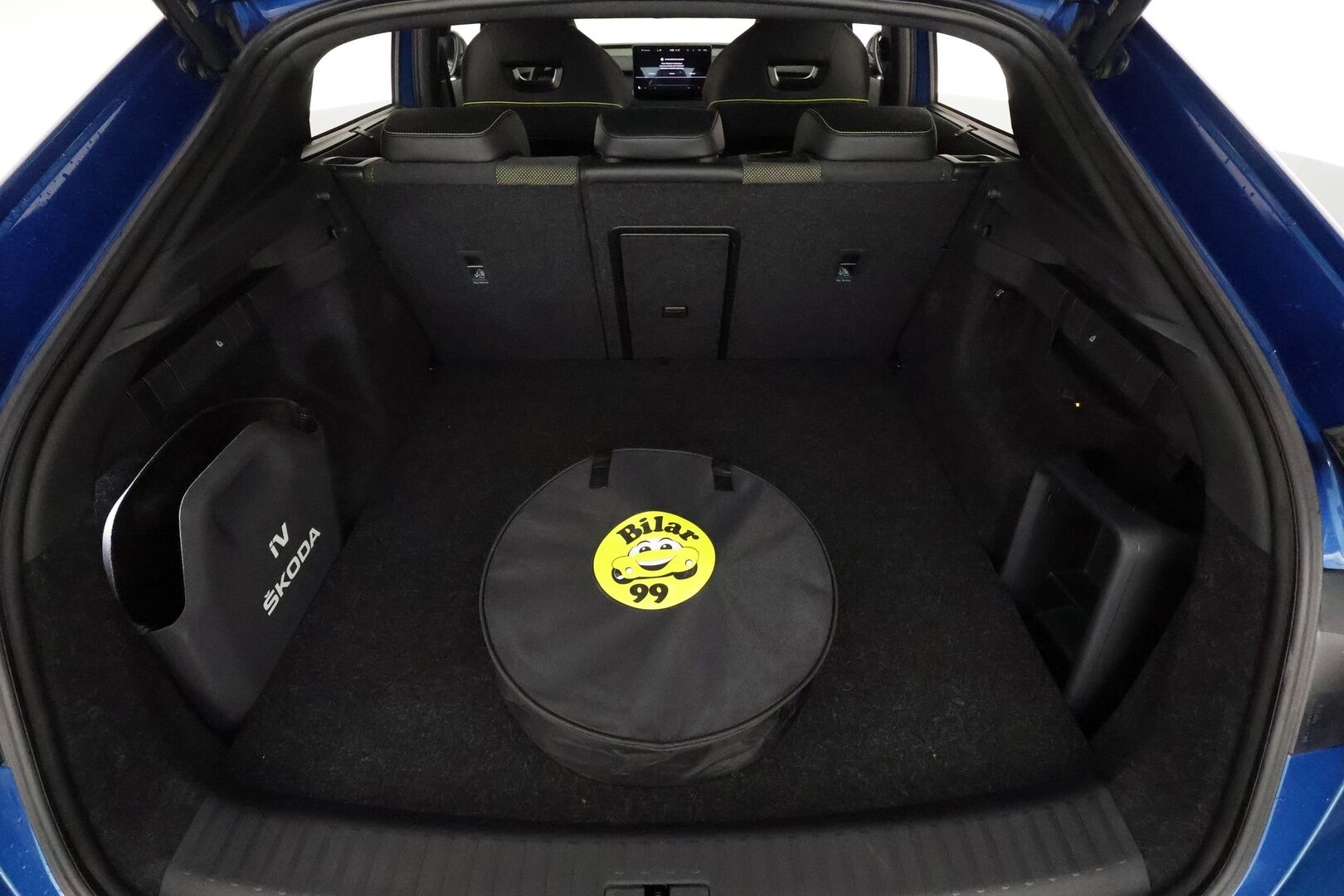 SKODA ENYAQ 2023 Coupe 80x 4x4 RS iV **Lämpöpumppu / Koukku / ACC / Matrix-LED / Muistipenkki / P.kamera / Navi / Kaistavahti / Keyless** - 3,99 % KORKOTARJOUS TÄHÄN AUTOON - Akku kuntotarkastettu / **HYVILLÄ KAMOILLA**