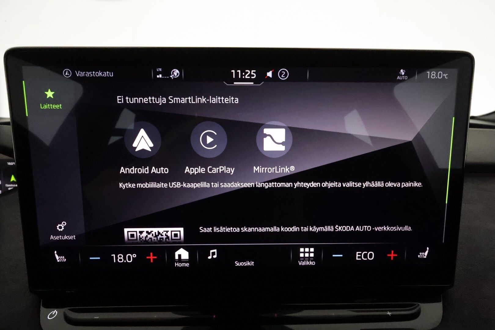 SKODA ENYAQ 2023 Coupe 80x 4x4 RS iV **Lämpöpumppu / Koukku / ACC / Matrix-LED / Muistipenkki / P.kamera / Navi / Kaistavahti / Keyless** - 3,99 % KORKOTARJOUS TÄHÄN AUTOON - Akku kuntotarkastettu / **HYVILLÄ KAMOILLA**