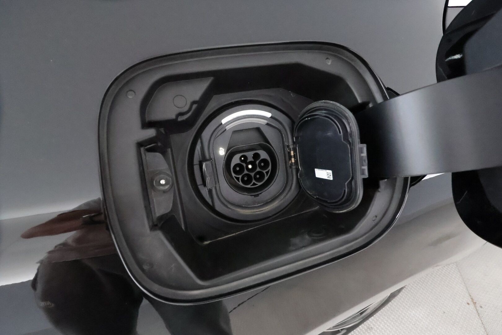 MERCEDES-BENZ CLA 2024 250 e A Business Edition **Dsitronic / LED-valot / P.kamera / Widescreen / Navi / Kaistavahti / KeylessGO** - 3,99 % KORKOTARJOUS TÄHÄN AUTOON - Kahdet Renkaat