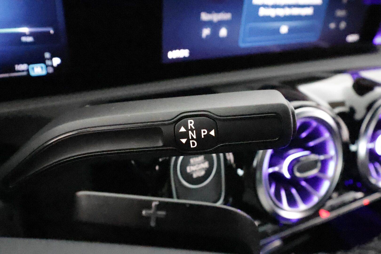 MERCEDES-BENZ CLA 2024 250 e A Business Edition **Dsitronic / LED-valot / P.kamera / Widescreen / Navi / Kaistavahti / KeylessGO** - 3,99 % KORKOTARJOUS TÄHÄN AUTOON - Kahdet Renkaat