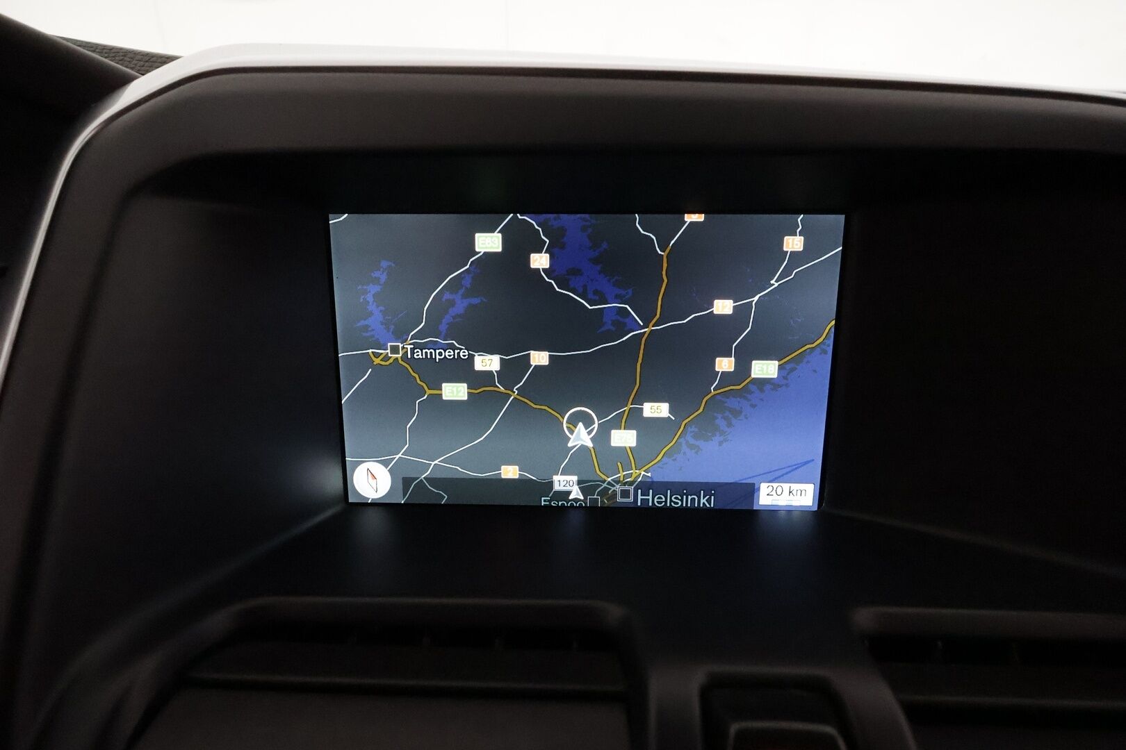 Volvo XC60 2016 D4 AWD R-Design aut **Panorama / Webasto / Adapt.Vakkari / P.Kamera / Xenon / Muistipenkki / Navi / Kaistavahti** - Kahdet Renkaat / **HYVILLÄ KAMOILLA**