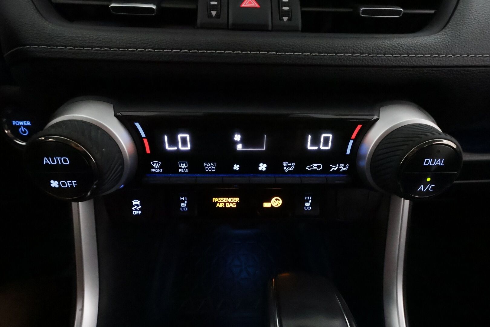 TOYOTA RAV4 2022 Hybrid 2,5 AWD-i Premium *JBL / ACC / LED-valot / Kamera / Muistipenkki / Kaistavahti / Keyless* - 3,99 % KORKOTARJOUS TÄHÄN AUTOON - Facelift / Kahdet OEM vanteet 