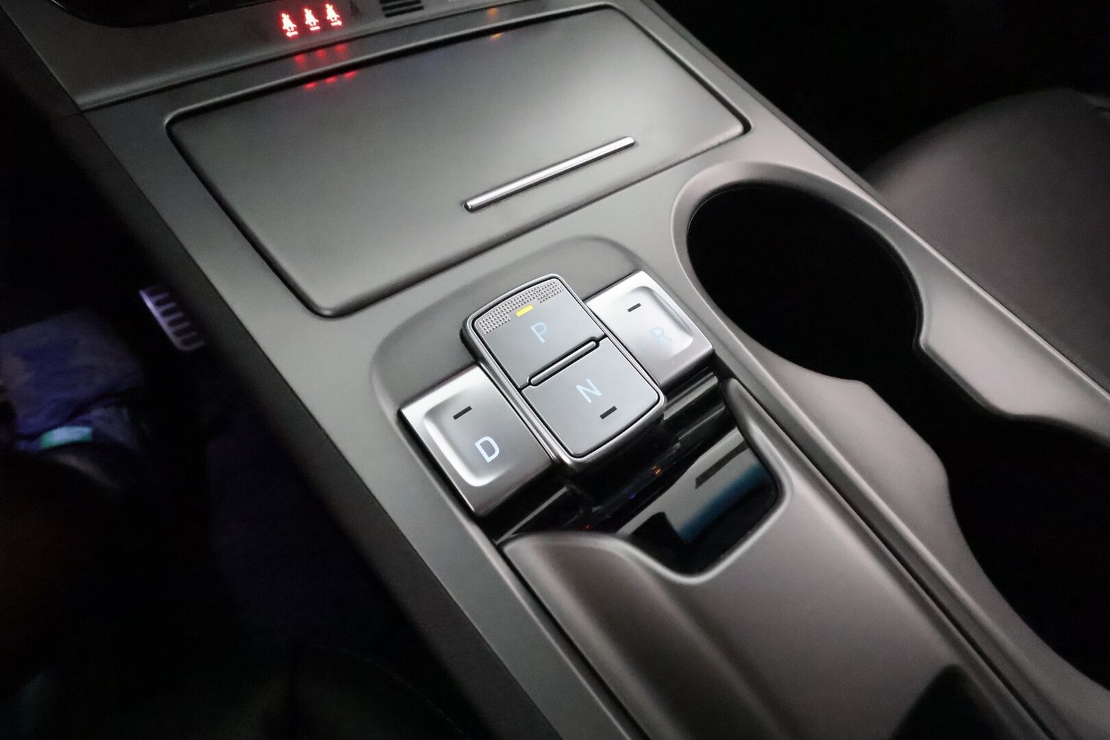 HYUNDAI KONA 2022 electric 64 kWh 204 hv Style **Adapt.vakkari / KRELL / HUD / Lämpöpumppu / P.kamera / Digimittaristo / Sähköpenkit / LED**