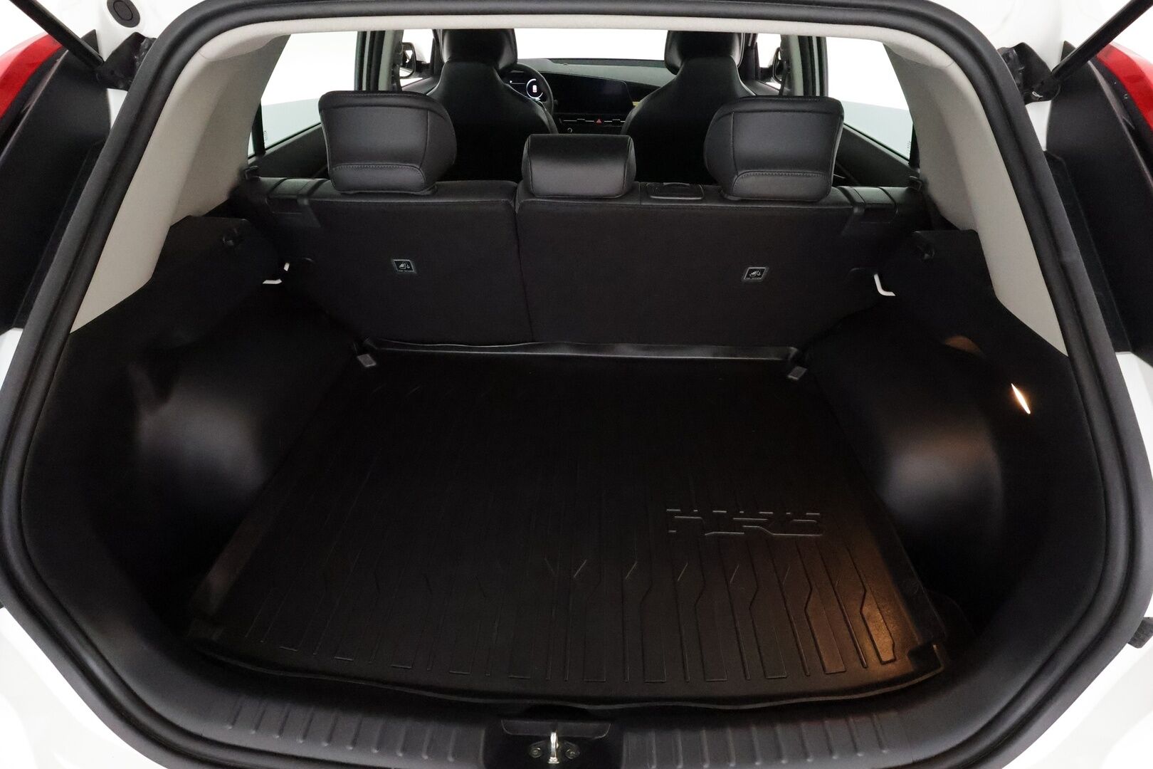 KIA NIRO 2023 EX 64,8 kWh 204 hv - Akku kuntotarkastettu / Lämpöpumppu / Adapt.Vakkari / Peruutuskamera / Adapt.LED / Puolinahkasisusta / KeylessGo / Digimittari / Tulossa Tampereelle!
