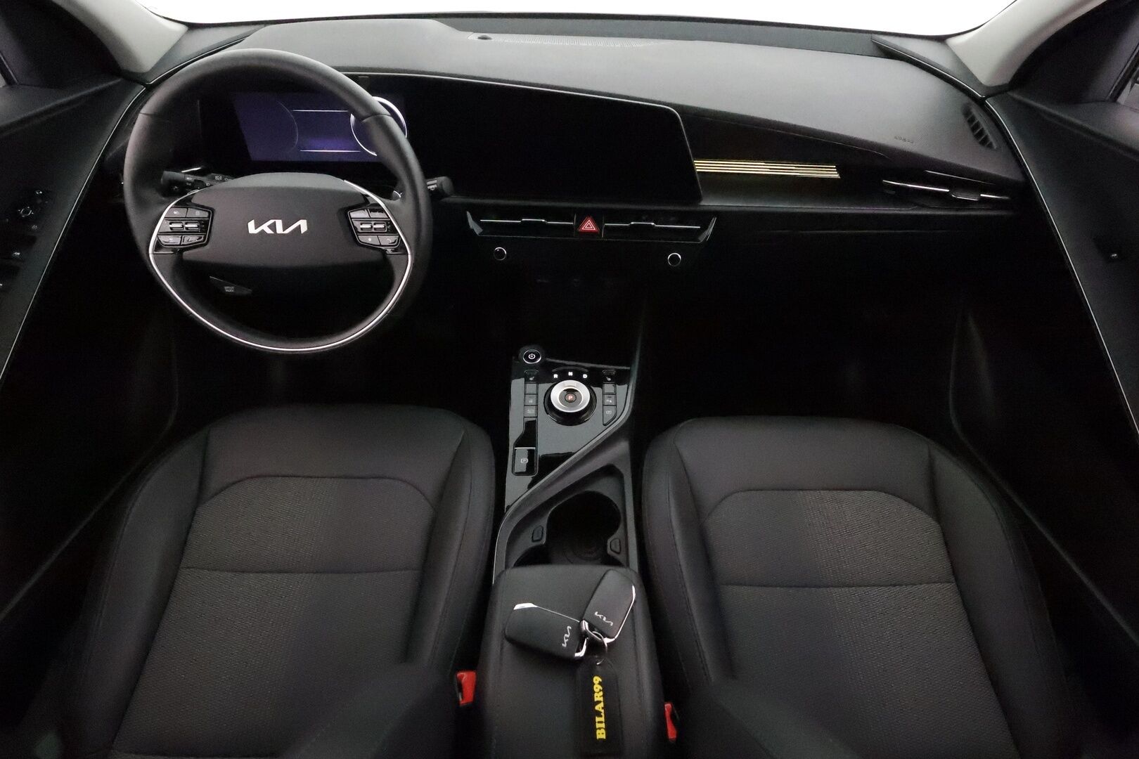 KIA NIRO 2023 EX 64,8 kWh 204 hv - Akku kuntotarkastettu / Lämpöpumppu / Adapt.Vakkari / Peruutuskamera / Adapt.LED / Puolinahkasisusta / KeylessGo / Digimittari / Tulossa Tampereelle!