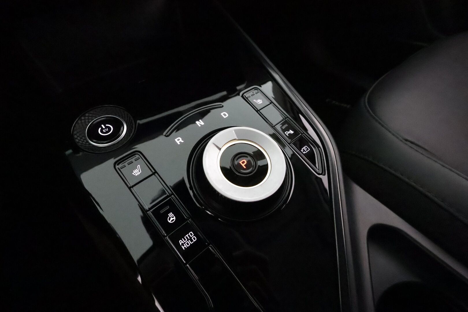 KIA NIRO 2023 EX 64,8 kWh 204 hv - Akku kuntotarkastettu / Lämpöpumppu / Adapt.Vakkari / Peruutuskamera / Adapt.LED / Puolinahkasisusta / KeylessGo / Digimittari / Tulossa Tampereelle!