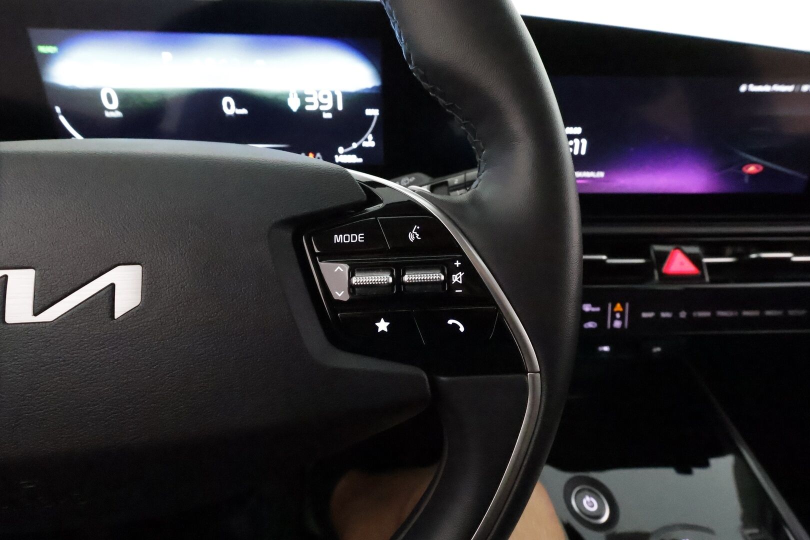 KIA NIRO 2023 EX 64,8 kWh 204 hv - Akku kuntotarkastettu / Lämpöpumppu / Adapt.Vakkari / Peruutuskamera / Adapt.LED / Puolinahkasisusta / KeylessGo / Digimittari / Tulossa Tampereelle!