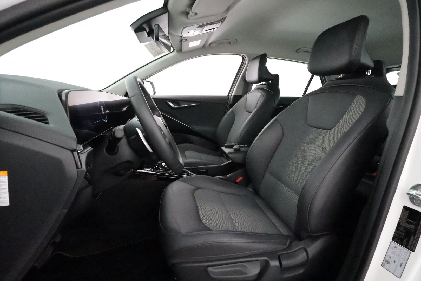 KIA NIRO 2023 EX 64,8 kWh 204 hv - Akku kuntotarkastettu / Lämpöpumppu / Adapt.Vakkari / Peruutuskamera / Adapt.LED / Puolinahkasisusta / KeylessGo / Digimittari / Tulossa Tampereelle!