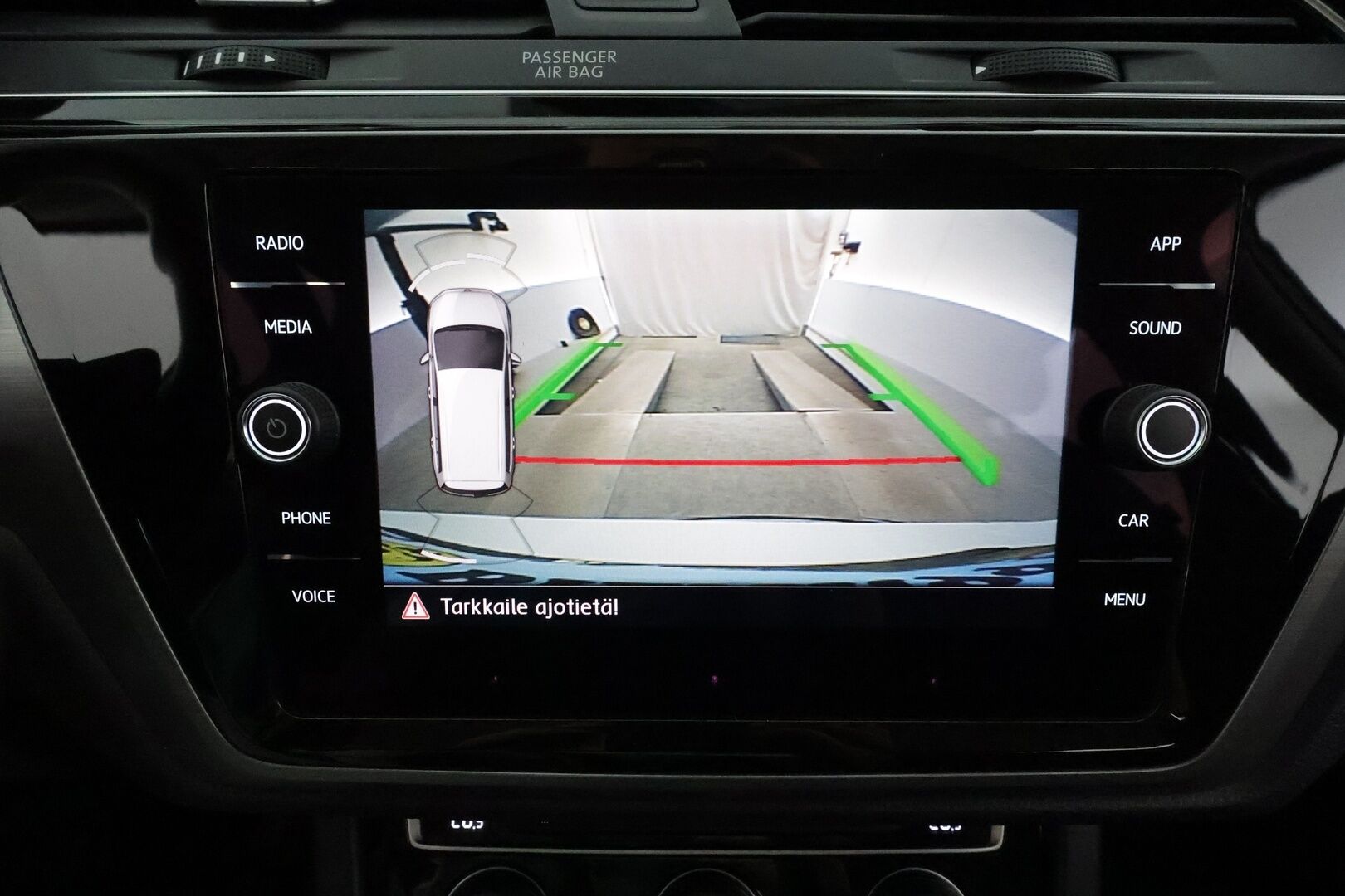 VOLKSWAGEN TOURAN 2019 R-Line 1,5 TSI EVO 110 kW DSG 7-Paik **Webasto / Koukku / Adapt.vakkari / LED-valot / P.kamera** - 3,99 % KORKOTARJOUS TÄHÄN AUTOON - Kahdet Renkaat