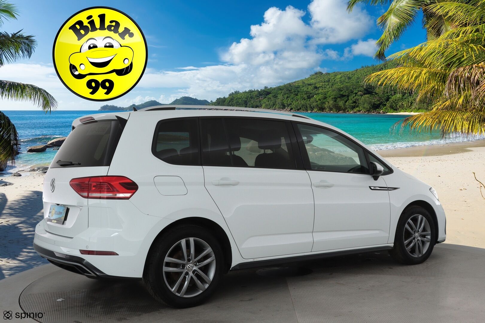 VOLKSWAGEN TOURAN 2019 R-Line 1,5 TSI EVO 110 kW DSG 7-Paik **Webasto / Koukku / Adapt.vakkari / LED-valot / P.kamera** - 3,99 % KORKOTARJOUS TÄHÄN AUTOON - Kahdet Renkaat