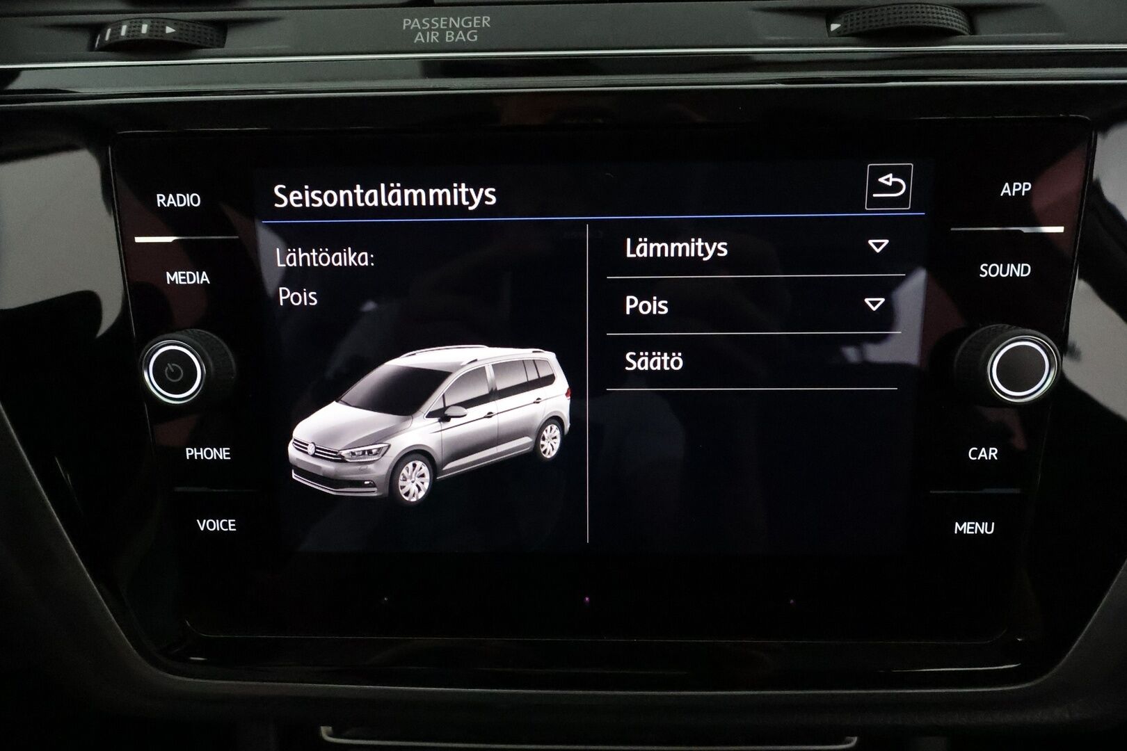 VOLKSWAGEN TOURAN 2019 R-Line 1,5 TSI EVO 110 kW DSG 7-Paik **Webasto / Koukku / Adapt.vakkari / LED-valot / P.kamera** - 3,99 % KORKOTARJOUS TÄHÄN AUTOON - Kahdet Renkaat