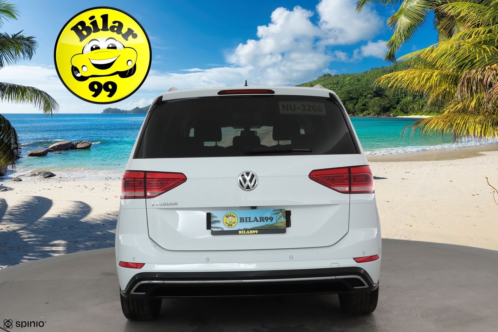 VOLKSWAGEN TOURAN 2019 R-Line 1,5 TSI EVO 110 kW DSG 7-Paik **Webasto / Koukku / Adapt.vakkari / LED-valot / P.kamera** - 3,99 % KORKOTARJOUS TÄHÄN AUTOON - Kahdet Renkaat