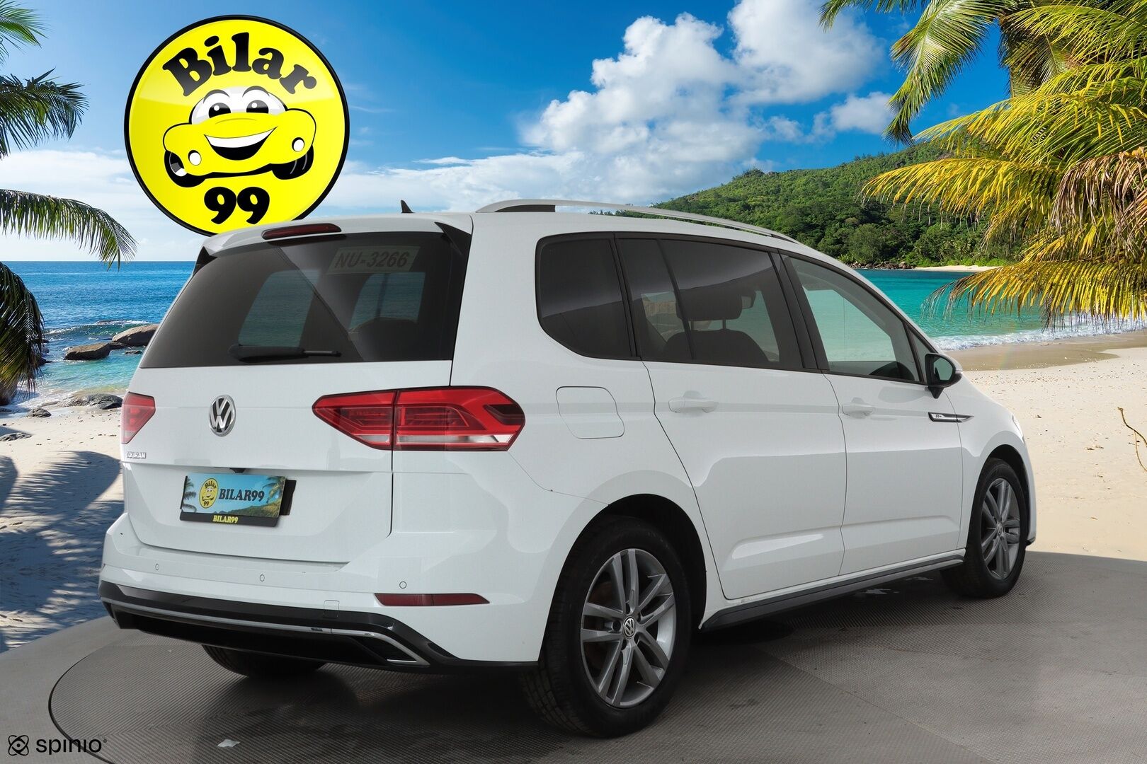 VOLKSWAGEN TOURAN 2019 R-Line 1,5 TSI EVO 110 kW DSG 7-Paik **Webasto / Koukku / Adapt.vakkari / LED-valot / P.kamera** - 3,99 % KORKOTARJOUS TÄHÄN AUTOON - Kahdet Renkaat