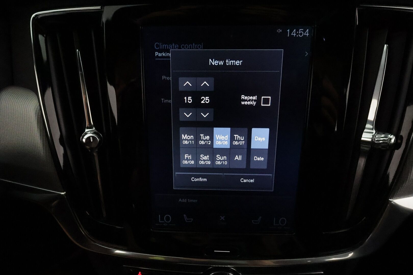 Volvo V90 2017 D5 AWD R-Design aut. **Adapt.vakkari / Panorama / HUD / Muistipenkki / Koukku / Full LED / P.kamera / Digimittaristo** - 3,99 % KORKOTARJOUS TÄHÄN AUTOON 31.8. ASTI! - Kahdet renkaat aluvanteilla / Navi / Penkinlämmittimet takana / Ratinlämmitin