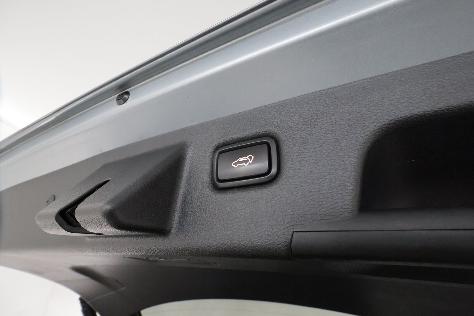 KIA CEED 2022 1,6 GDI Plug-In Hybrid Business Premium SW DCT **Adapt.vakkari / P.kamera / LED / Puolinahat / Apple&Android** - Merkkihuollettu / Kahdet renkaat aluvanteilla / Sähköluukku 