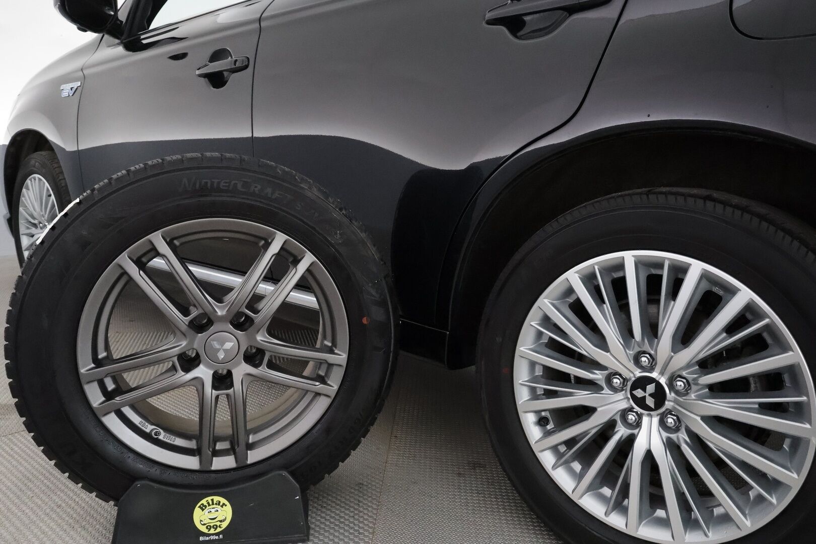 MITSUBISHI OUTLANDER PHEV 2020 Business X 4WD 5P **Power / Adapt.Vakkari / LED-valot / 360° / Kaistavahti / Katveavustin / Timantti Nahkaverhoilu** - 2x Latauskaapelit / Kahdet Renkaat