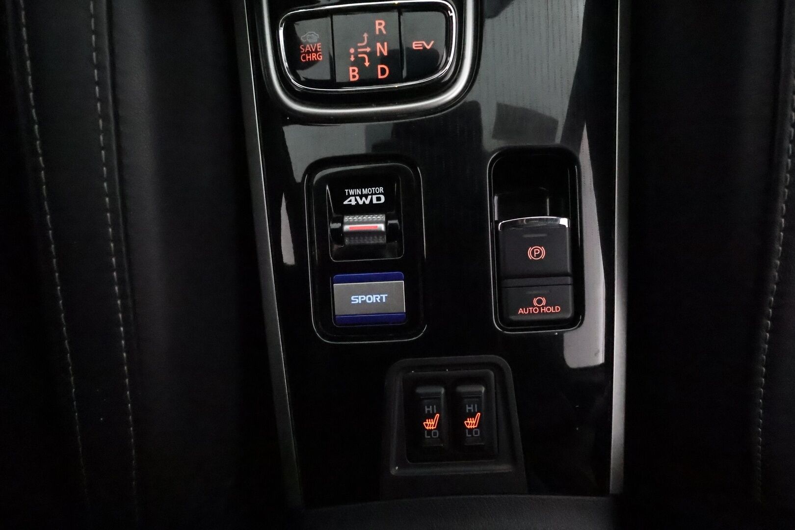 MITSUBISHI OUTLANDER PHEV 2020 Business X 4WD 5P **Power / Adapt.Vakkari / LED-valot / 360° / Kaistavahti / Katveavustin / Timantti Nahkaverhoilu** - 2x Latauskaapelit / Kahdet Renkaat