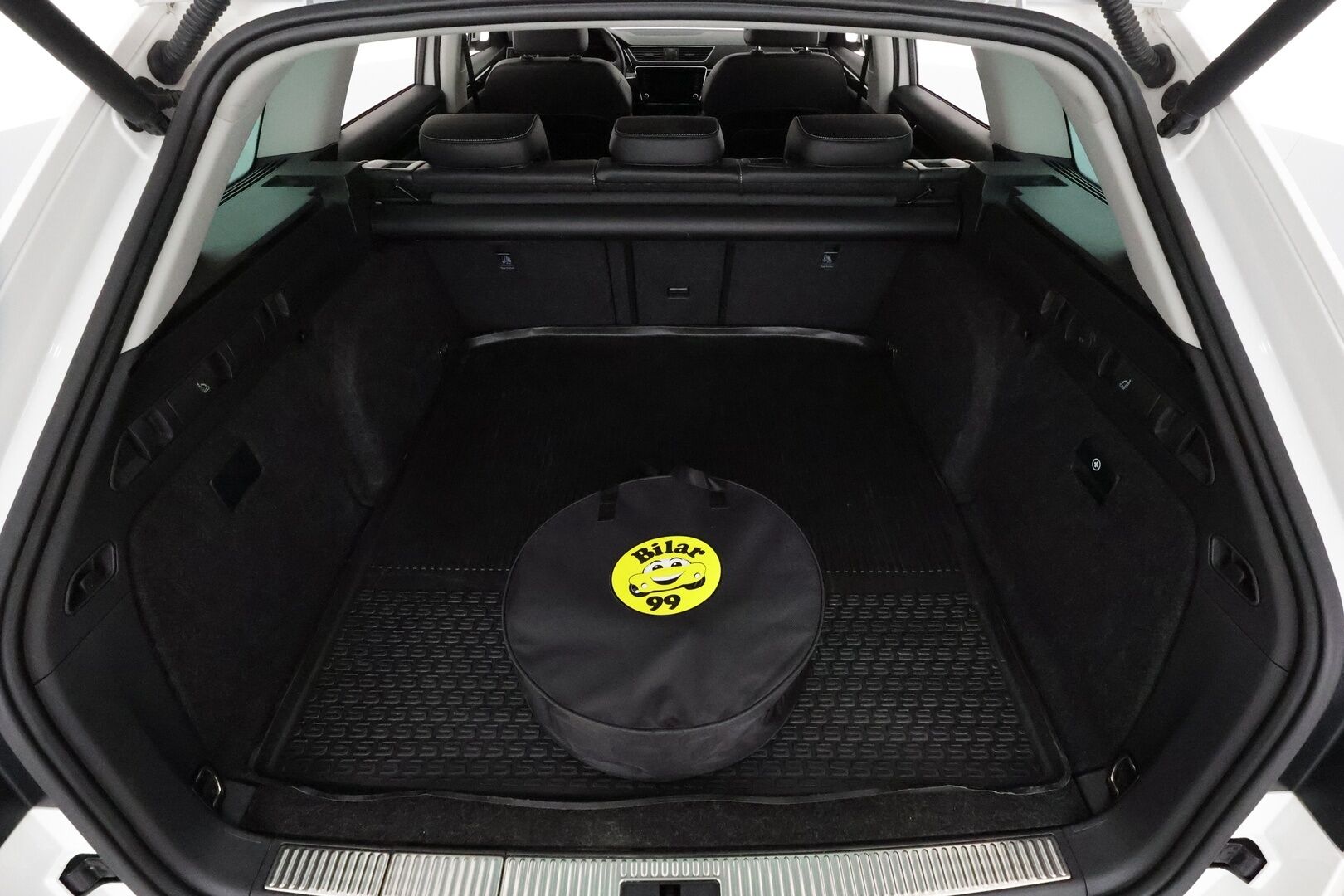 SKODA SUPERB 2021 Combi 1,4 TSI PHEV L&K iV DSG **Webasto / Koukku / Canton / ACC / Matrix-LED / P.Kamera / Ilmastoidut Muistinahat** - 2x Latauskaapelit / Kahdet Renkaat / **HYVILLÄ KAMOILLA**