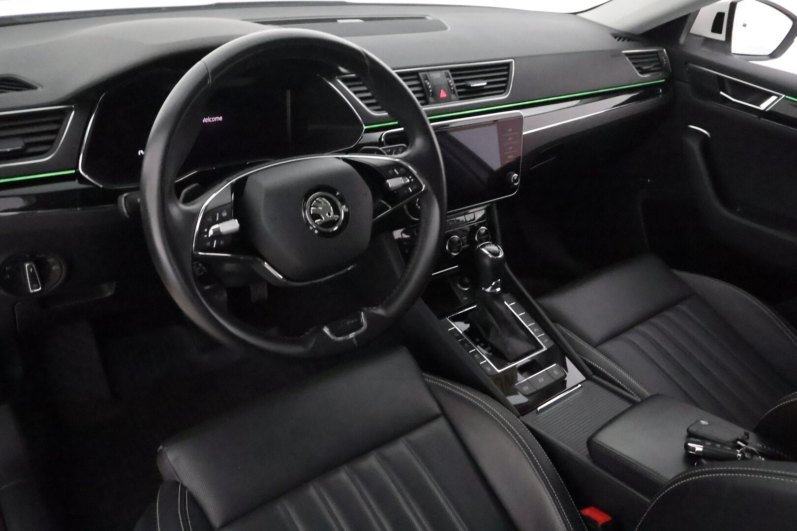 SKODA SUPERB 2021 Combi 1,4 TSI PHEV L&K iV DSG **Webasto / Koukku / Canton / ACC / Matrix-LED / P.Kamera / Ilmastoidut Muistinahat** - 2x Latauskaapelit / Kahdet Renkaat / **HYVILLÄ KAMOILLA**