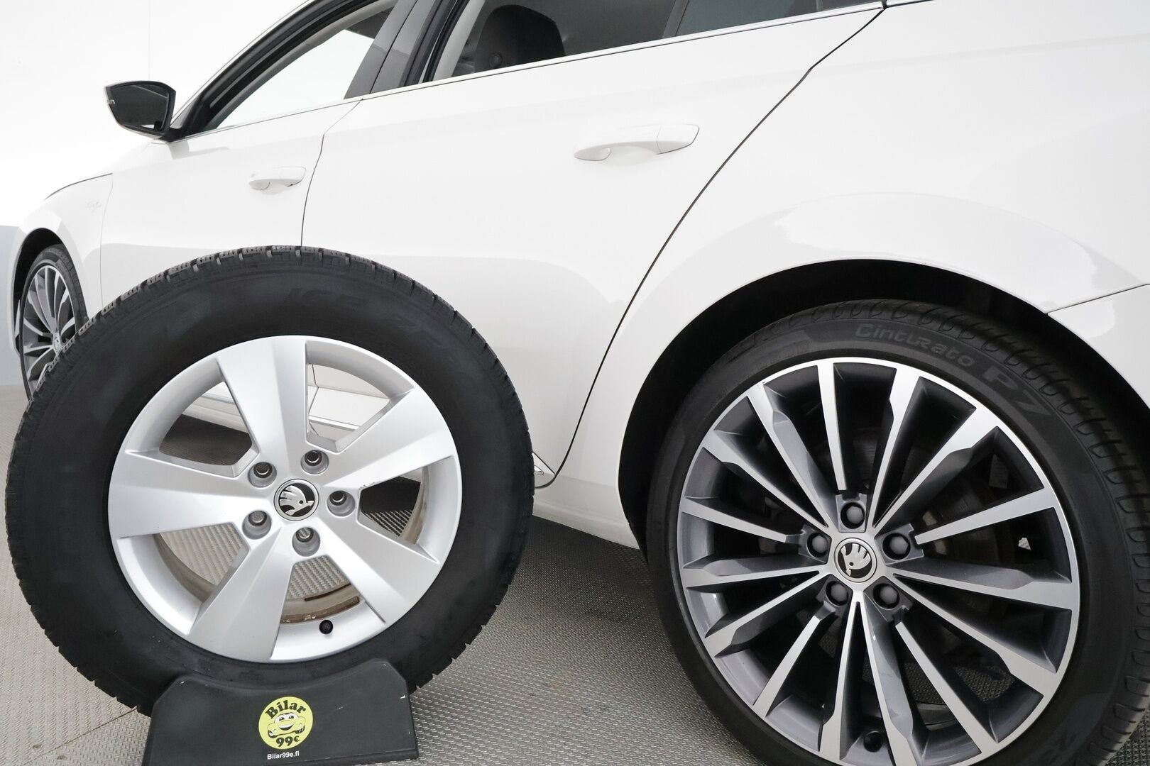 SKODA SUPERB 2021 Combi 1,4 TSI PHEV L&K iV DSG **Webasto / Koukku / Canton / ACC / Matrix-LED / P.Kamera / Ilmastoidut Muistinahat** - 2x Latauskaapelit / Kahdet Renkaat / **HYVILLÄ KAMOILLA**