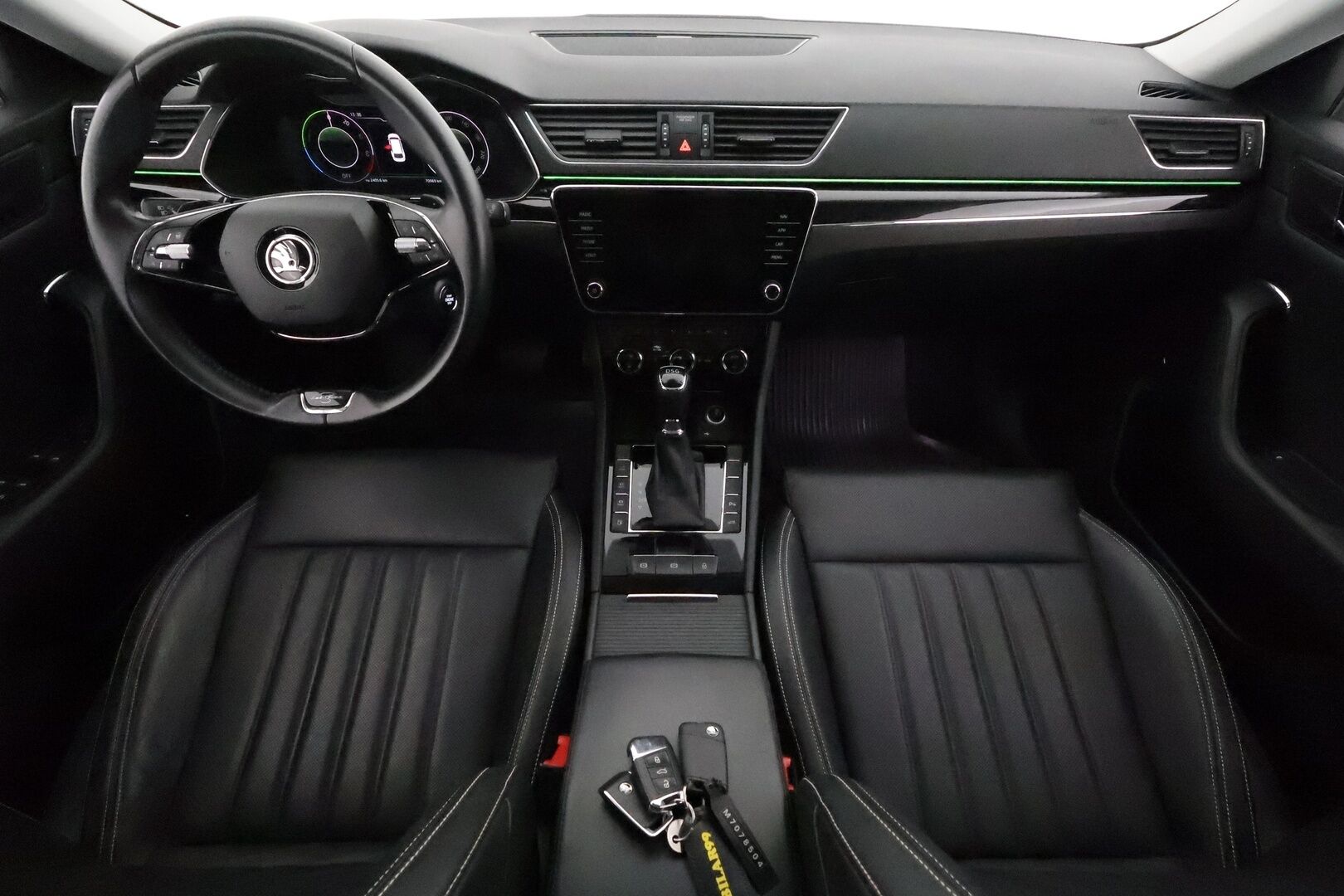 SKODA SUPERB 2021 Combi 1,4 TSI PHEV L&K iV DSG **Webasto / Koukku / Canton / ACC / Matrix-LED / P.Kamera / Ilmastoidut Muistinahat** - 2x Latauskaapelit / Kahdet Renkaat / **HYVILLÄ KAMOILLA**