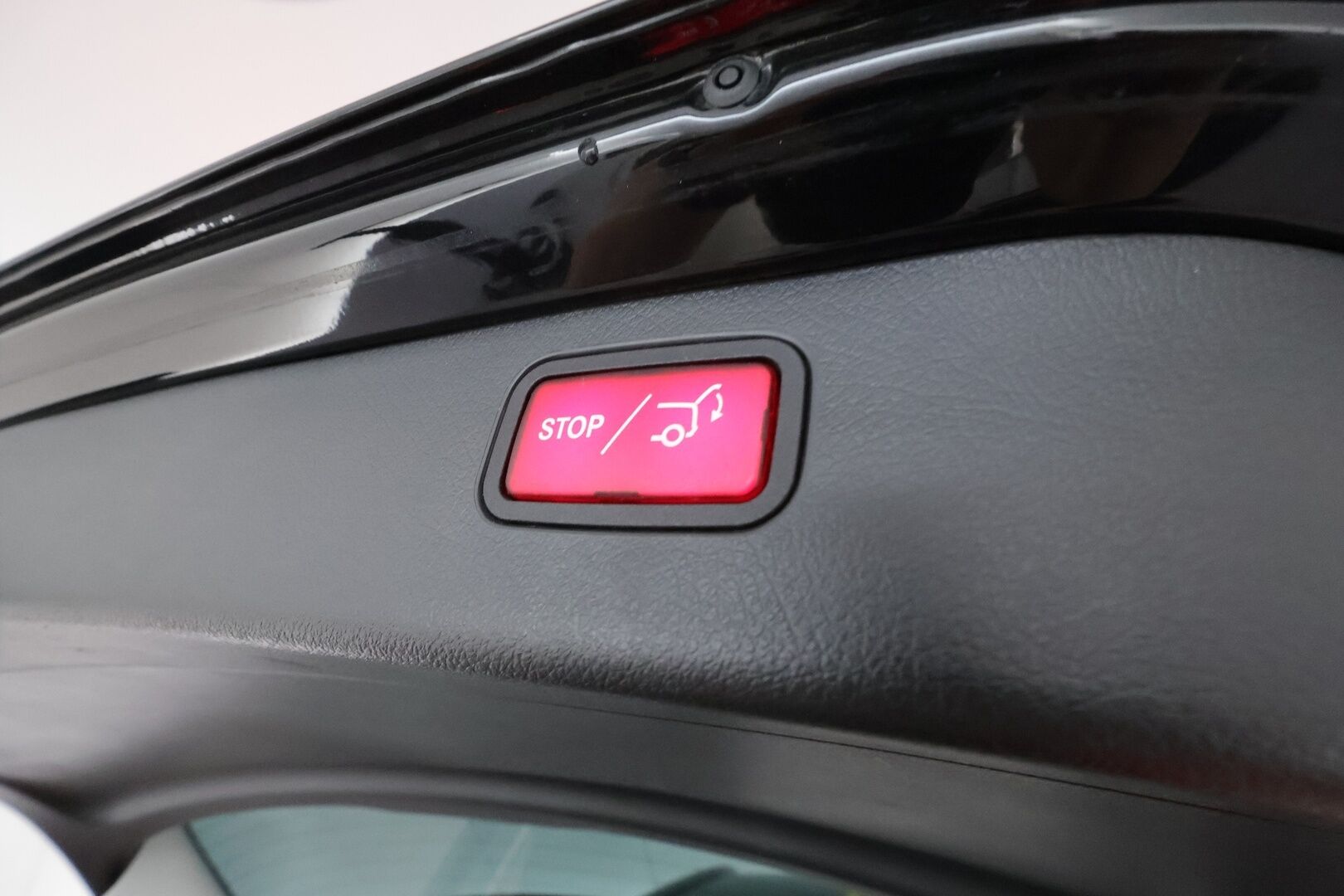 MERCEDES-BENZ C 2022 300 e T A Business **Distronic+ / Koukku / LED-High Performance / P.Kamera / Digimittaristo / Kaistavahti / Navi** - Juuri huollettu! / 2x Latauskaapelit / Michelinin kesärenkaat ja uudet nastat! / Särmät huollot - HULLUT BLACKWEEK JATKOT - KORKOTARJOUS 2,49%